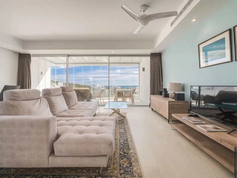 Apartment - Middle Floor Apartment в продаже в Estepona, Málaga. В доме 3 спален и 2 ванных комнат. Площадь дома 130 м²