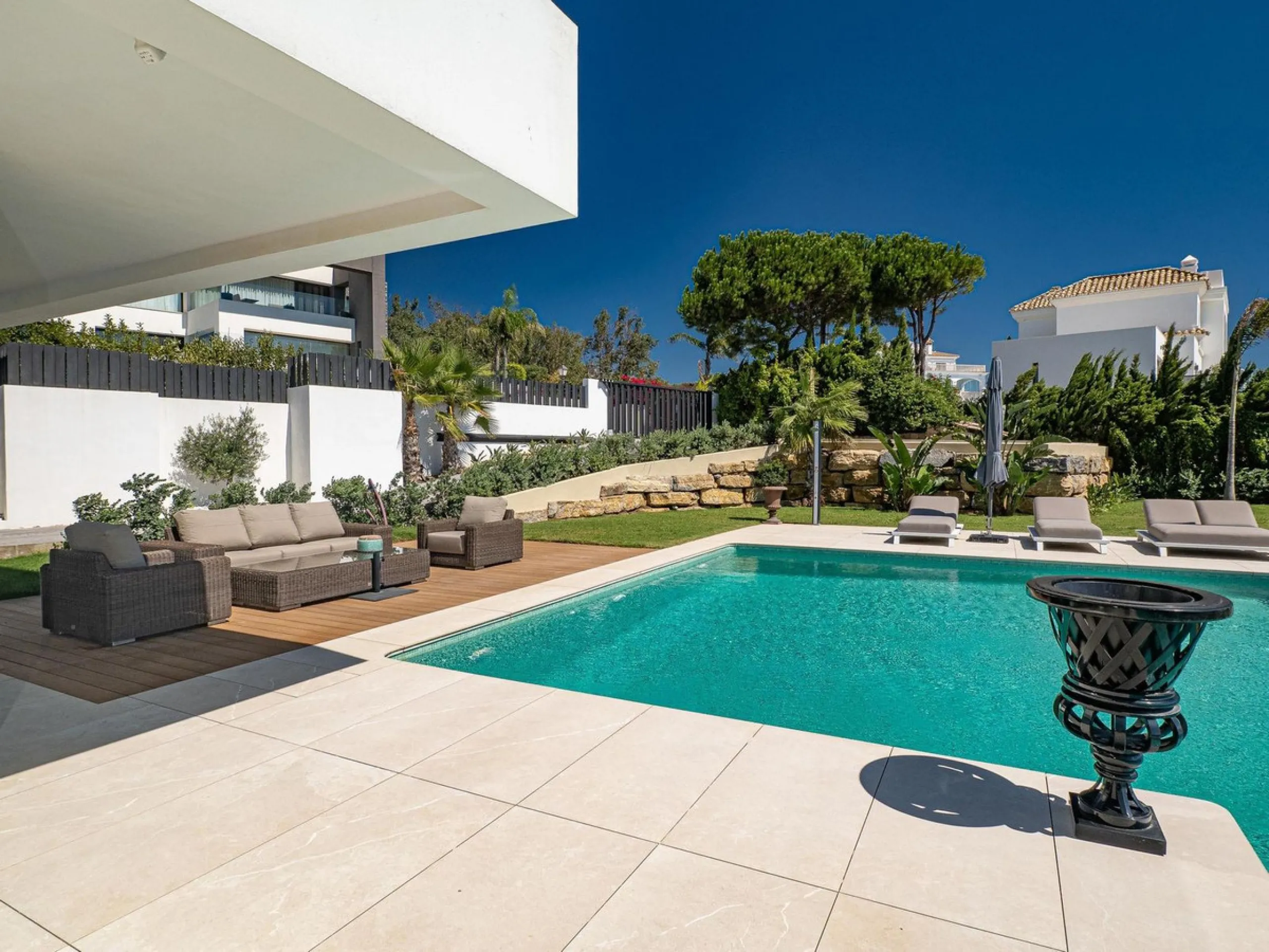 Magnificent 560 m²  LUXURY VILLA in La Punta Paloma, Andalusia