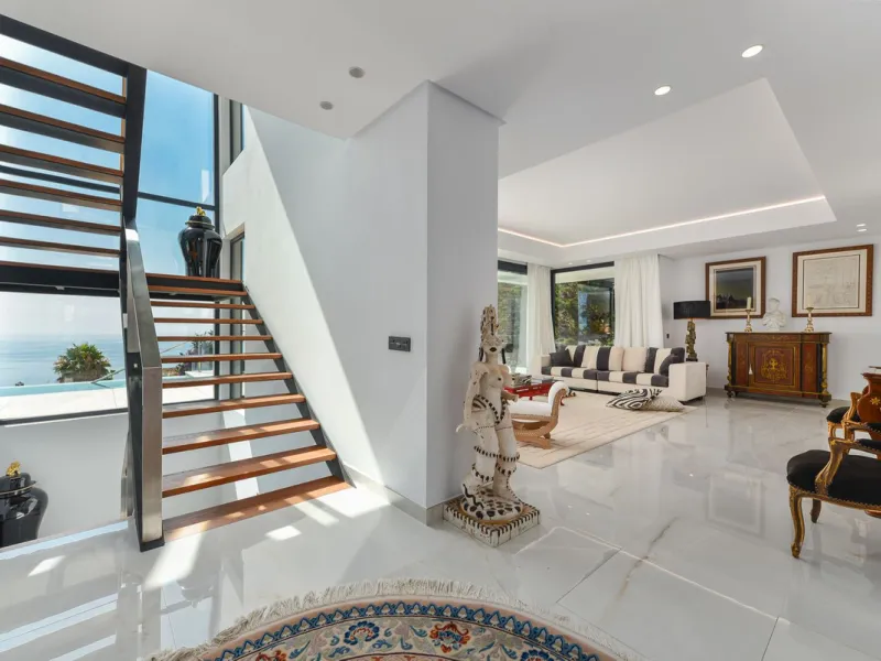 Magnificent 560 m²  LUXURY VILLA in La Punta Paloma, Andalusia