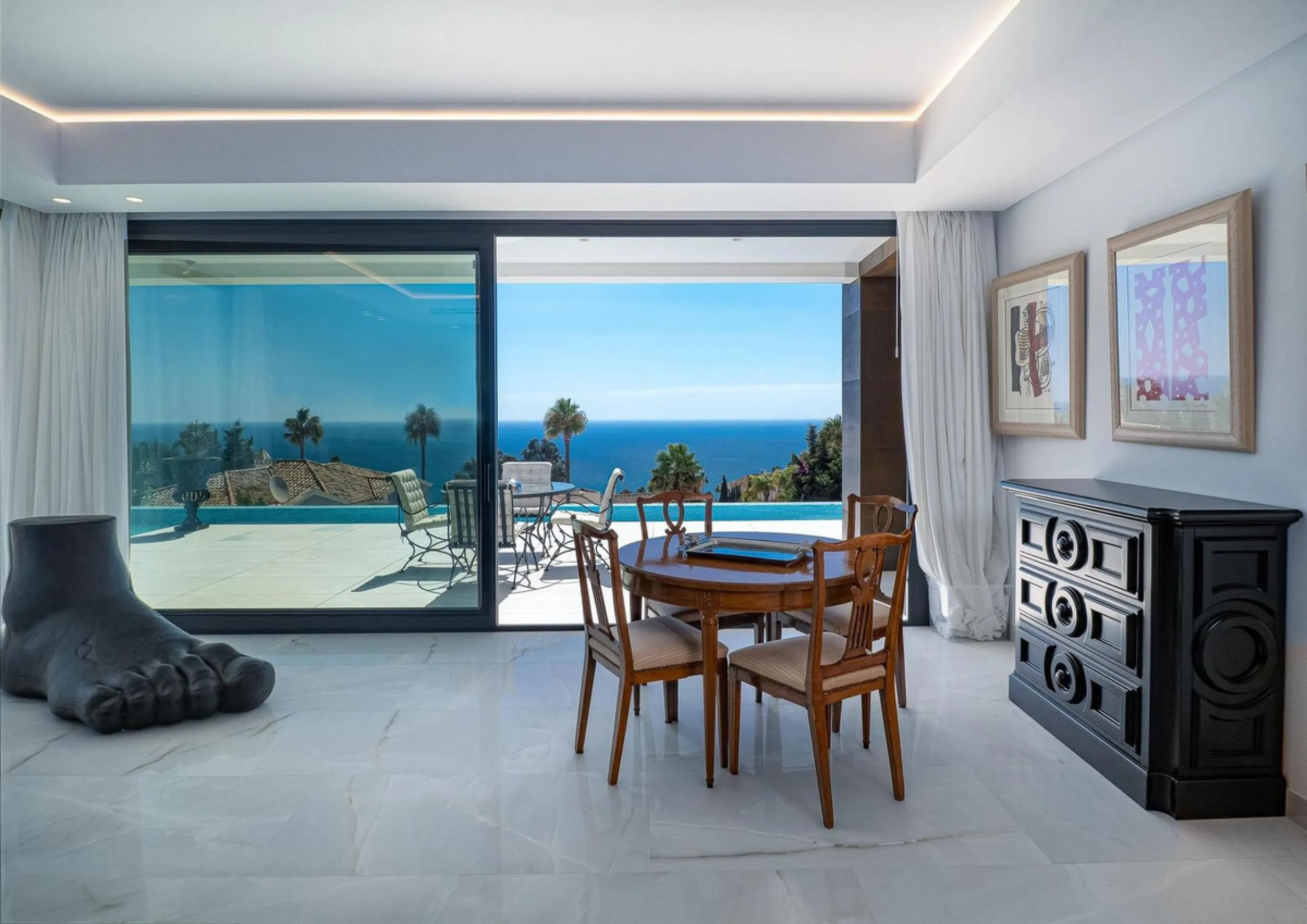 Magnificent 560 m²  LUXURY VILLA in La Punta Paloma, Andalusia