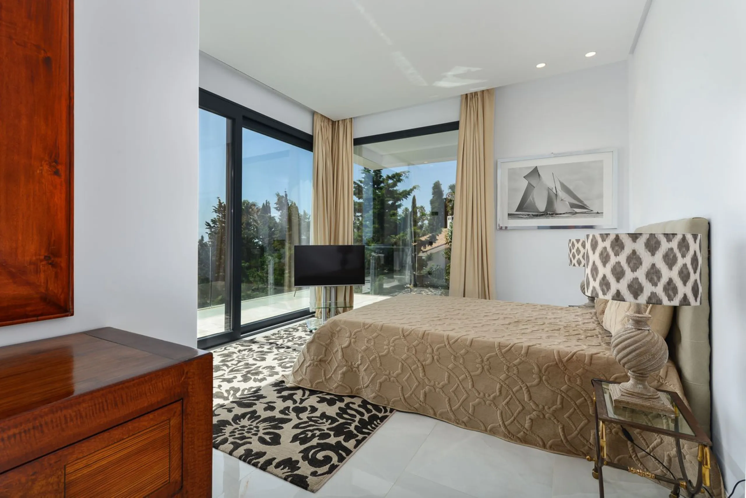Magnificent 560 m²  LUXURY VILLA in La Punta Paloma, Andalusia