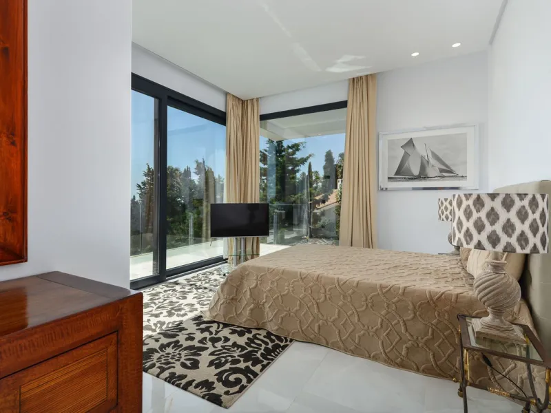 Magnificent 560 m²  LUXURY VILLA in La Punta Paloma, Andalusia