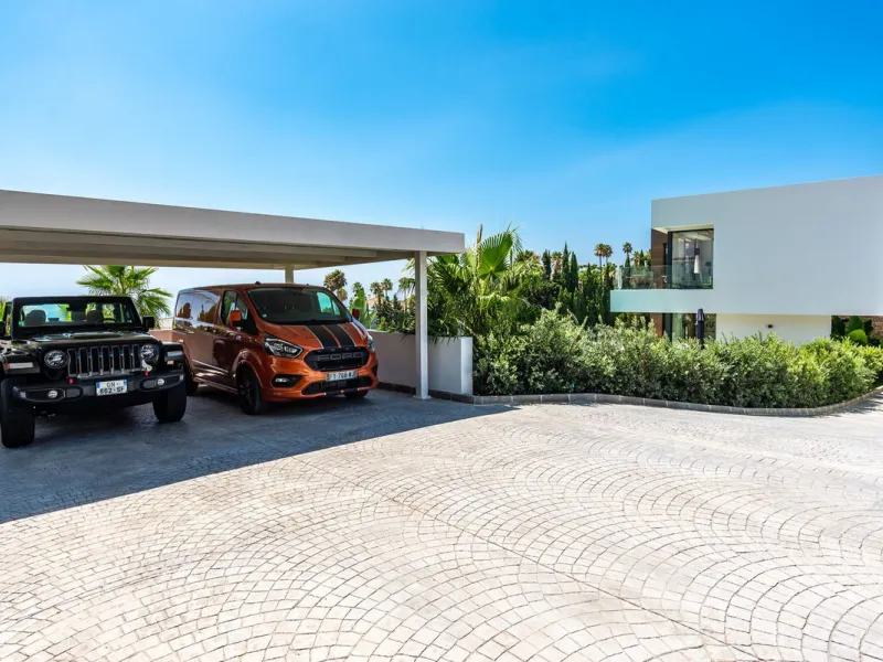 Magnificent 560 m²  LUXURY VILLA in La Punta Paloma, Andalusia