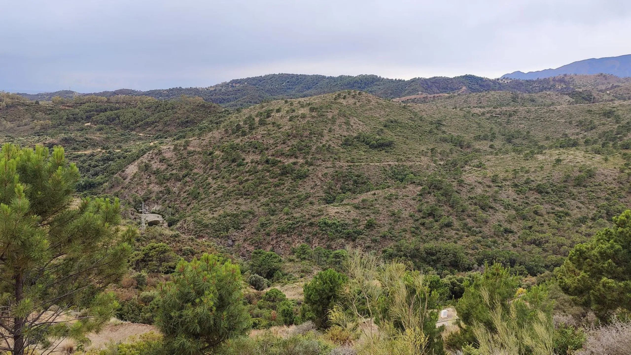 Great investment opportunity – Huge plot with the best panoramic sea views in Monte Mayor.