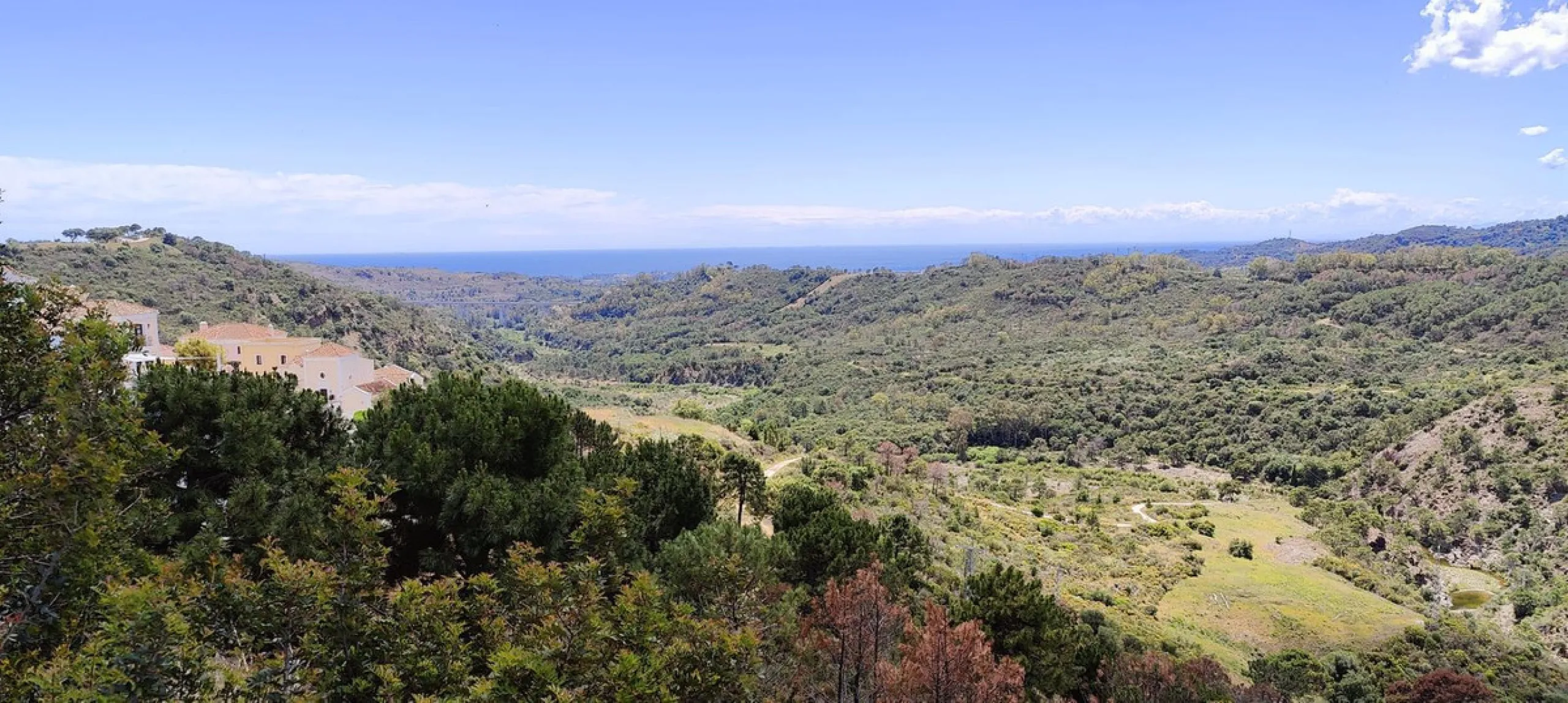 Great investment opportunity – Huge plot with the best panoramic sea views in Monte Mayor.