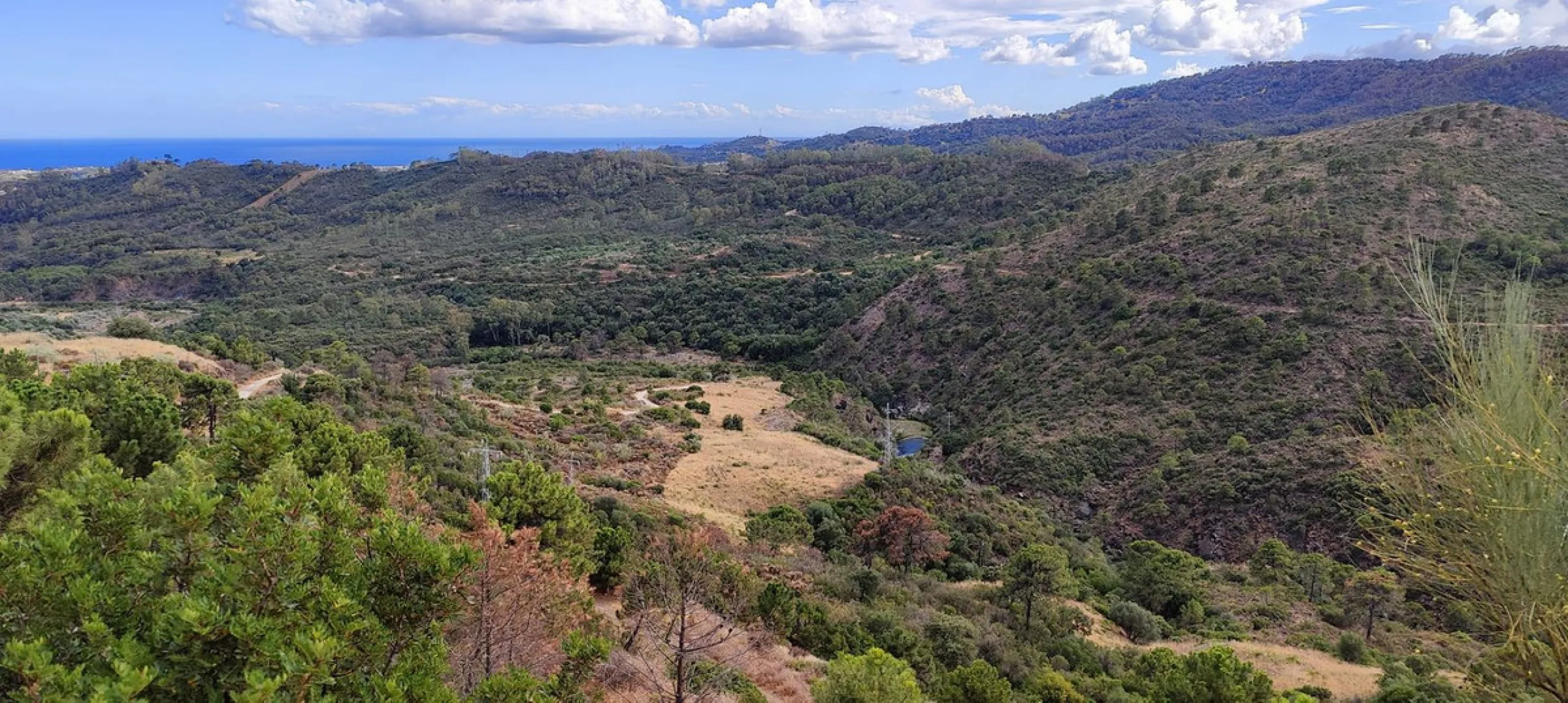 Great investment opportunity – Huge plot with the best panoramic sea views in Monte Mayor.