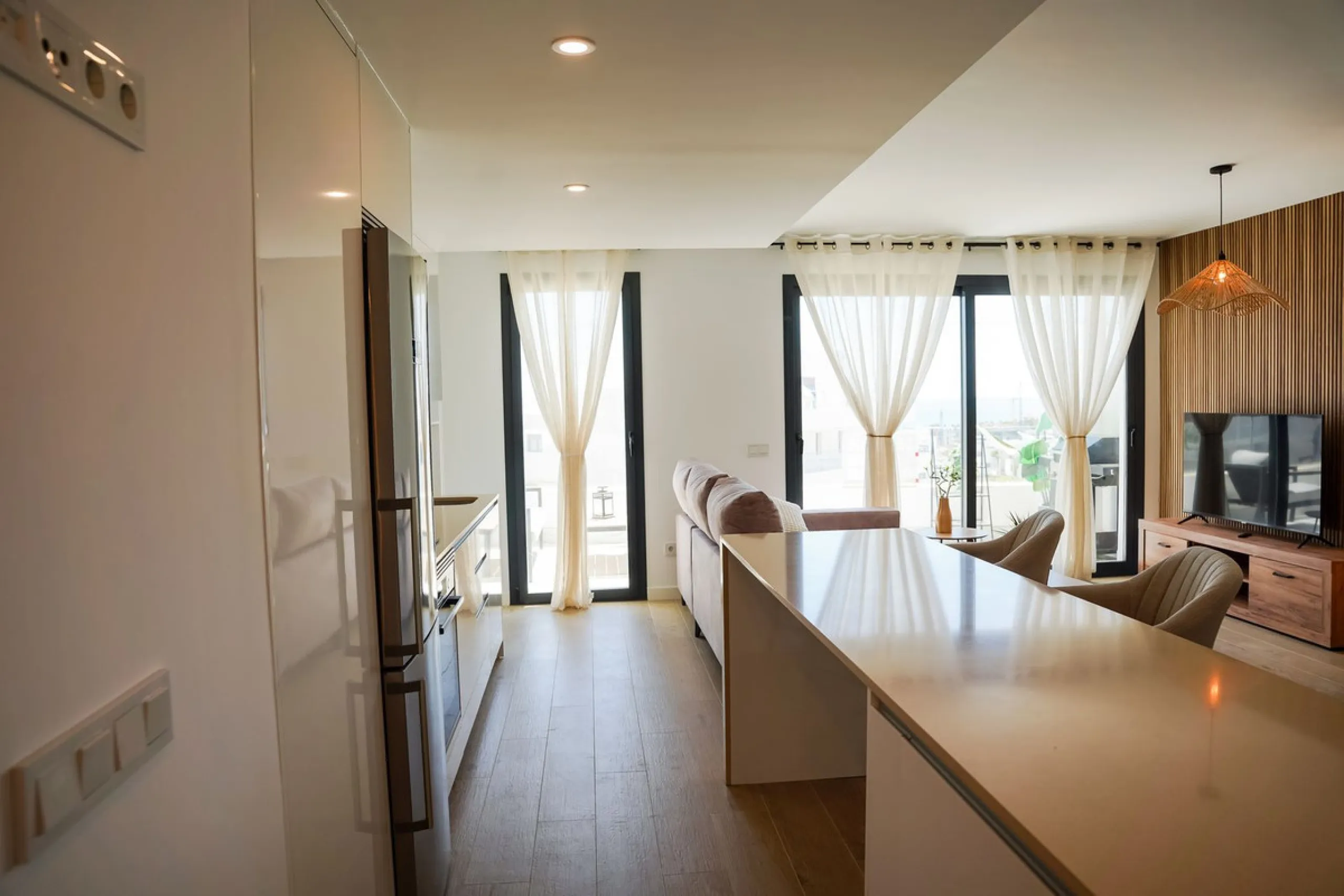 Luxurious 3-Bedroom Apartment with Stunning Views in one off Estepona's Prestigious Buildings.
