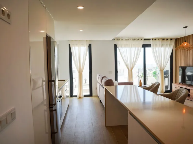 Luxurious 3-Bedroom Apartment with Stunning Views in one off Estepona's Prestigious Buildings.