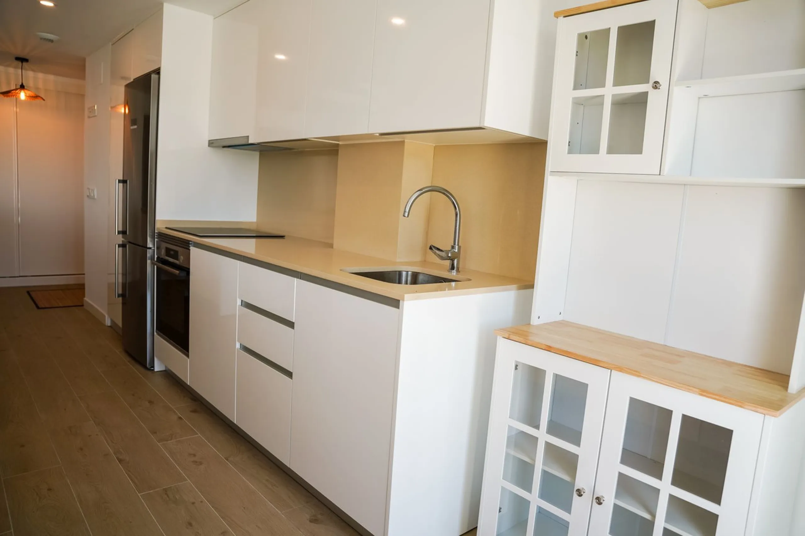 Luxurious 3-Bedroom Apartment with Stunning Views in one off Estepona's Prestigious Buildings.