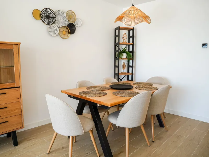 Luxurious 3-Bedroom Apartment with Stunning Views in one off Estepona's Prestigious Buildings.