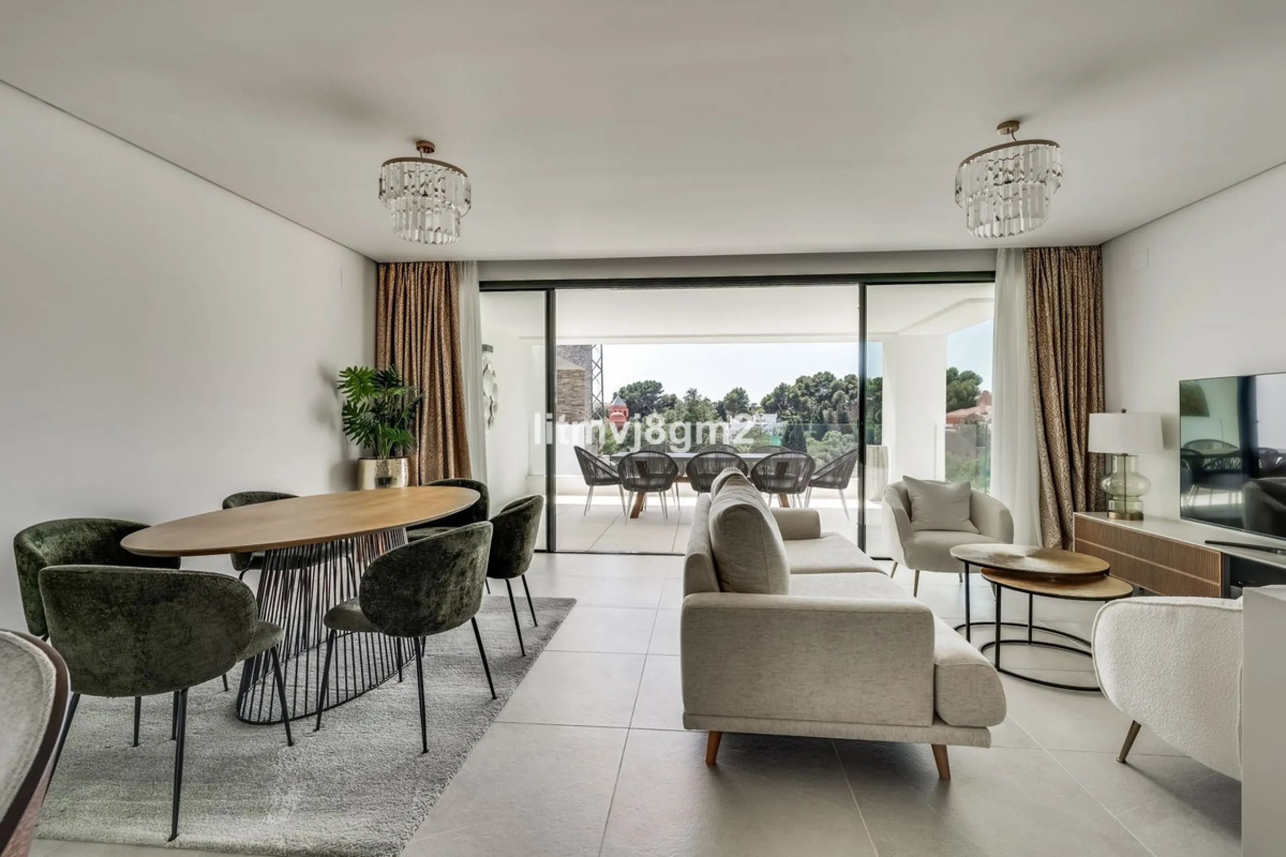 Апартамент средний этаж, Cabopino, Costa del Sol