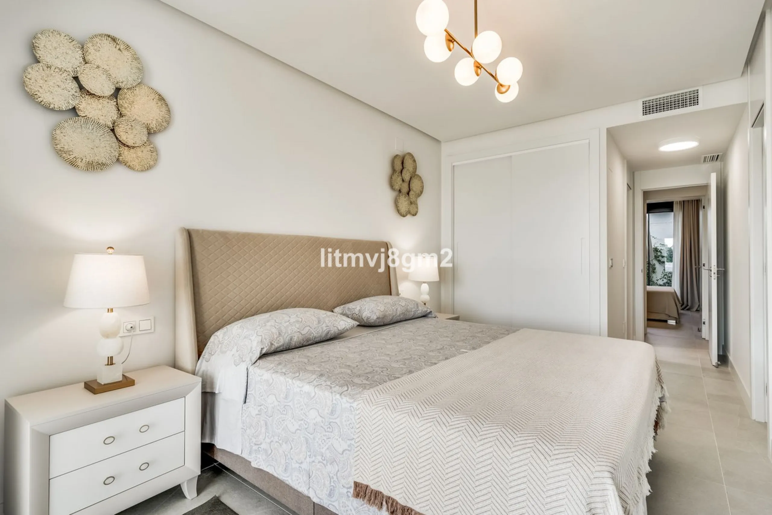 Апартамент средний этаж, Cabopino, Costa del Sol
