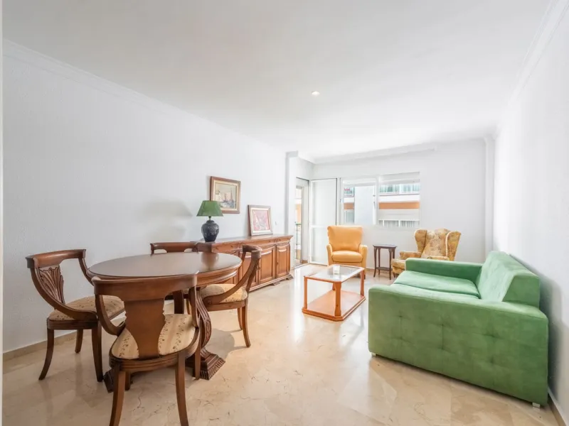 Impeccable Apartment Just Steps from the Beach in the Heart of Estepona!