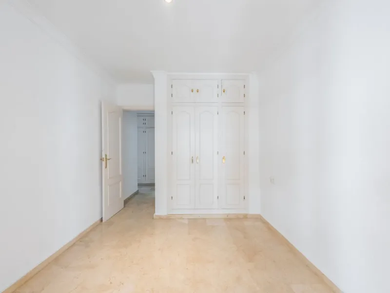 Impeccable Apartment Just Steps from the Beach in the Heart of Estepona!