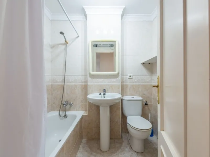 Impeccable Apartment Just Steps from the Beach in the Heart of Estepona!