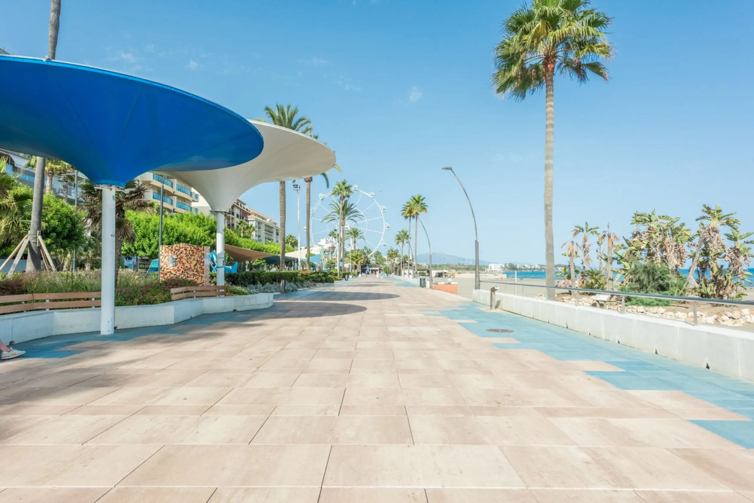 Impeccable Apartment Just Steps from the Beach in the Heart of Estepona!