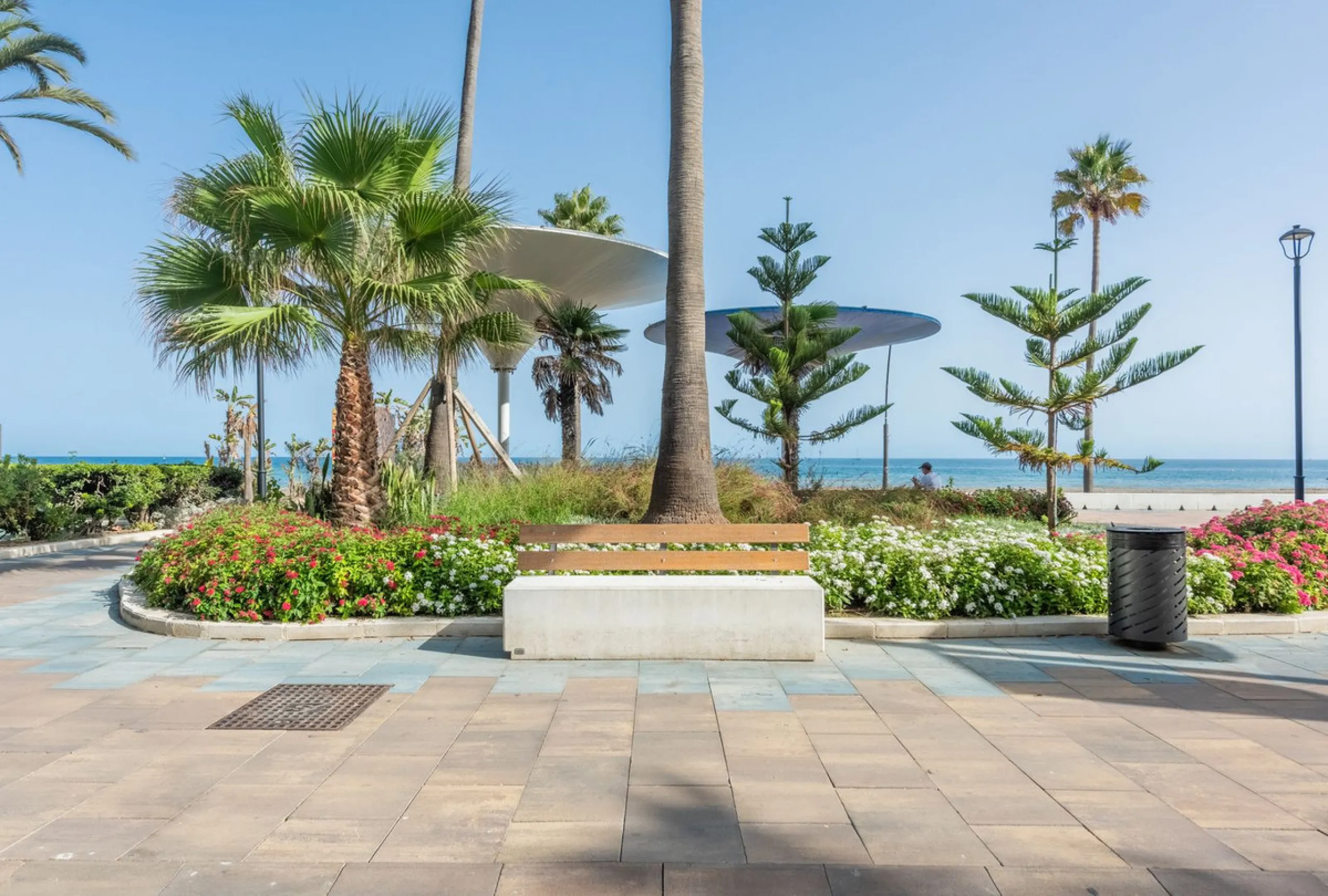 Impeccable Apartment Just Steps from the Beach in the Heart of Estepona!