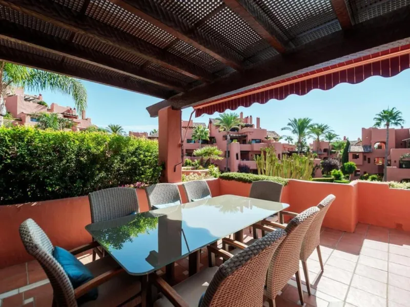Torre Bermeja is a well designed 5 star luxury beachfront complex situated in Estepona