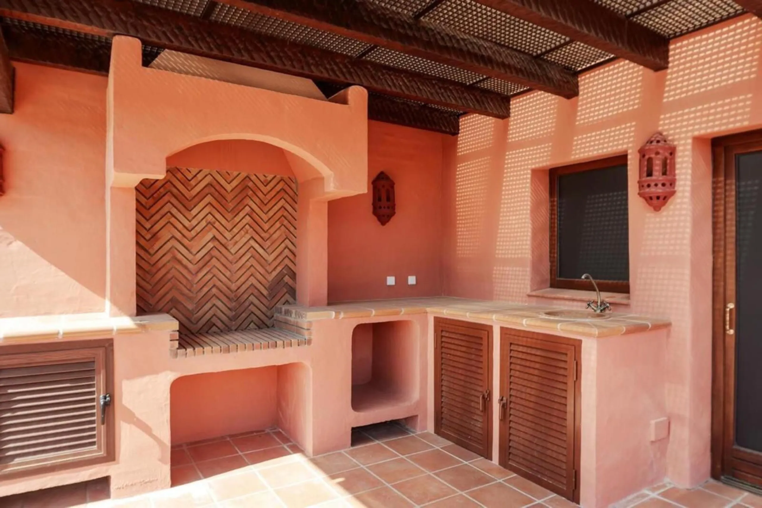 Torre Bermeja is a well designed 5 star luxury beachfront complex situated in Estepona