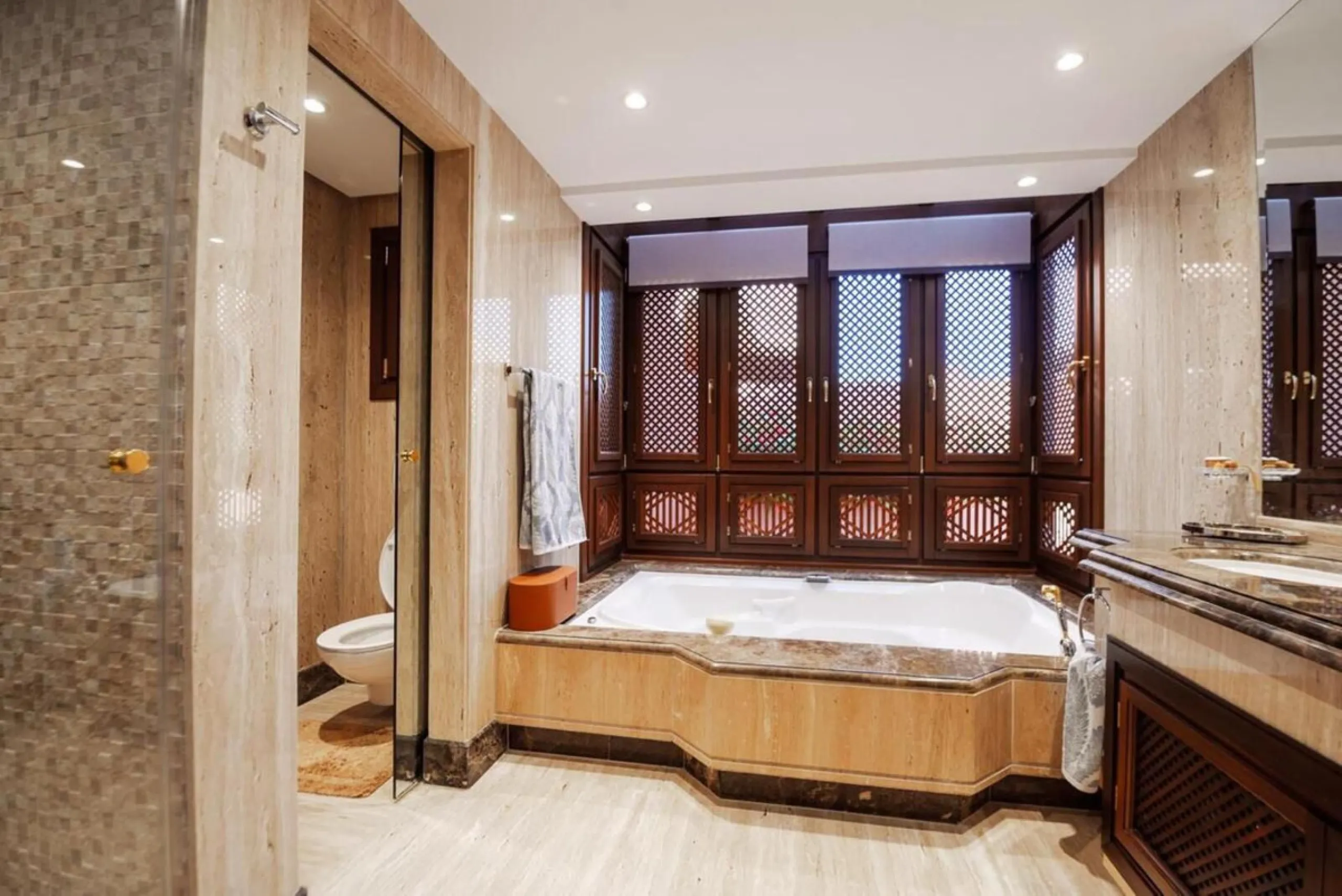 Torre Bermeja is a well designed 5 star luxury beachfront complex situated in Estepona