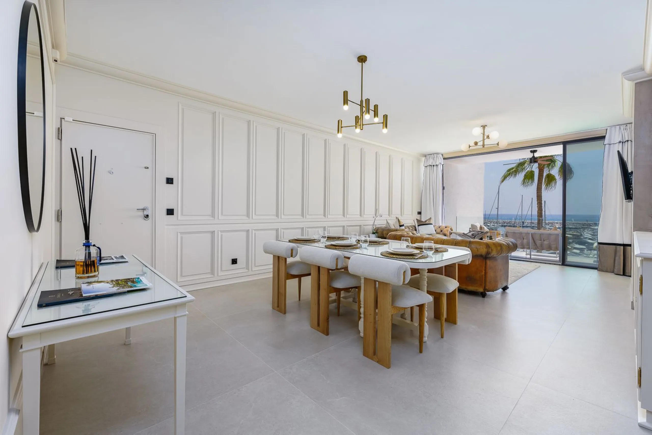 Apartment - Middle Floor Apartment в продаже в Marbella, Málaga. В доме 2 спален и 2 ванных комнат. Площадь дома 80 м²