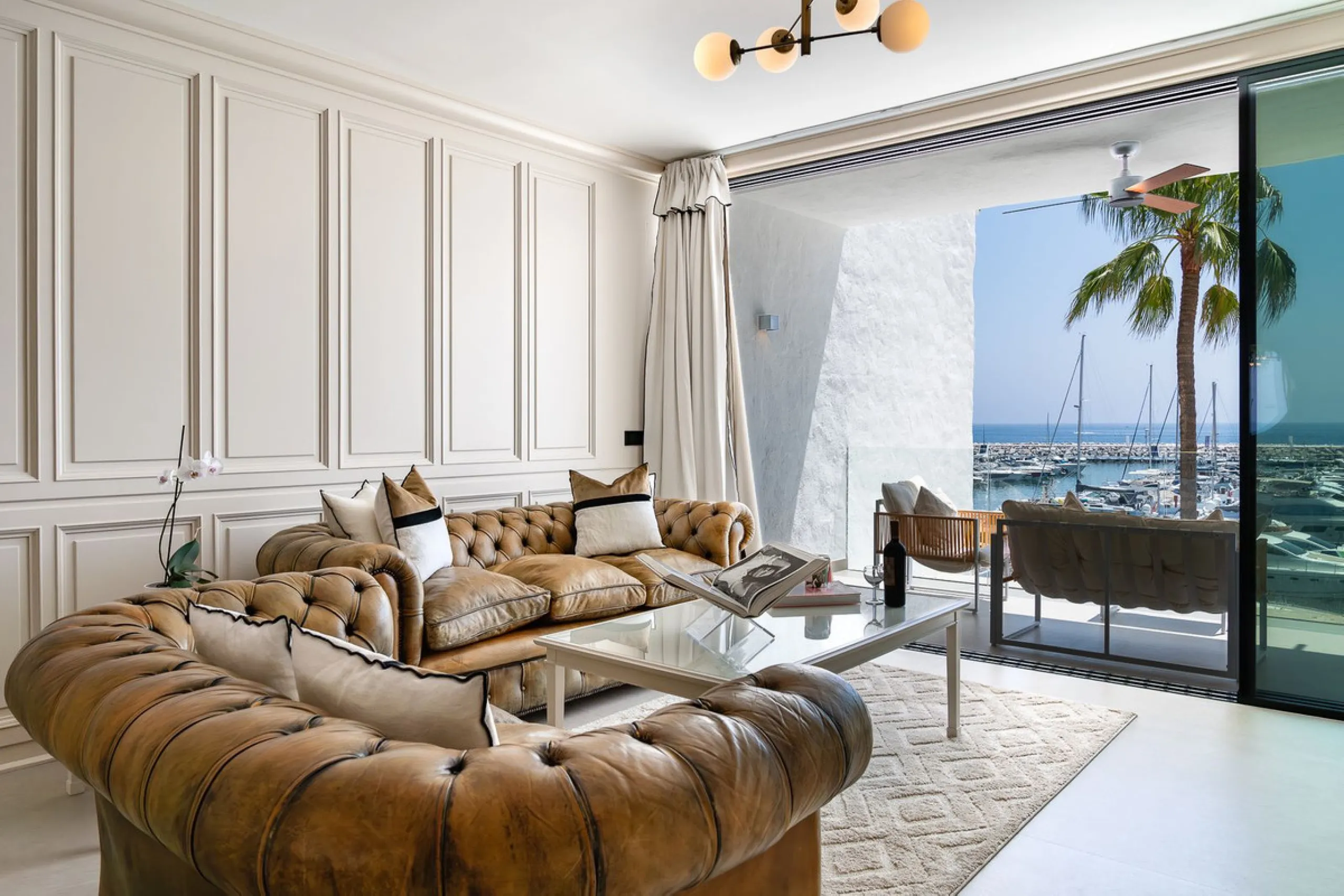 Apartment - Middle Floor Apartment в продаже в Marbella, Málaga. В доме 2 спален и 2 ванных комнат. Площадь дома 80 м²