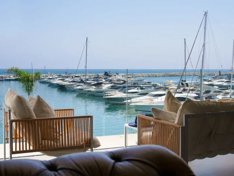 Apartment - Middle Floor Apartment в продаже в Marbella, Málaga. В доме 2 спален и 2 ванных комнат. Площадь дома 80 м²