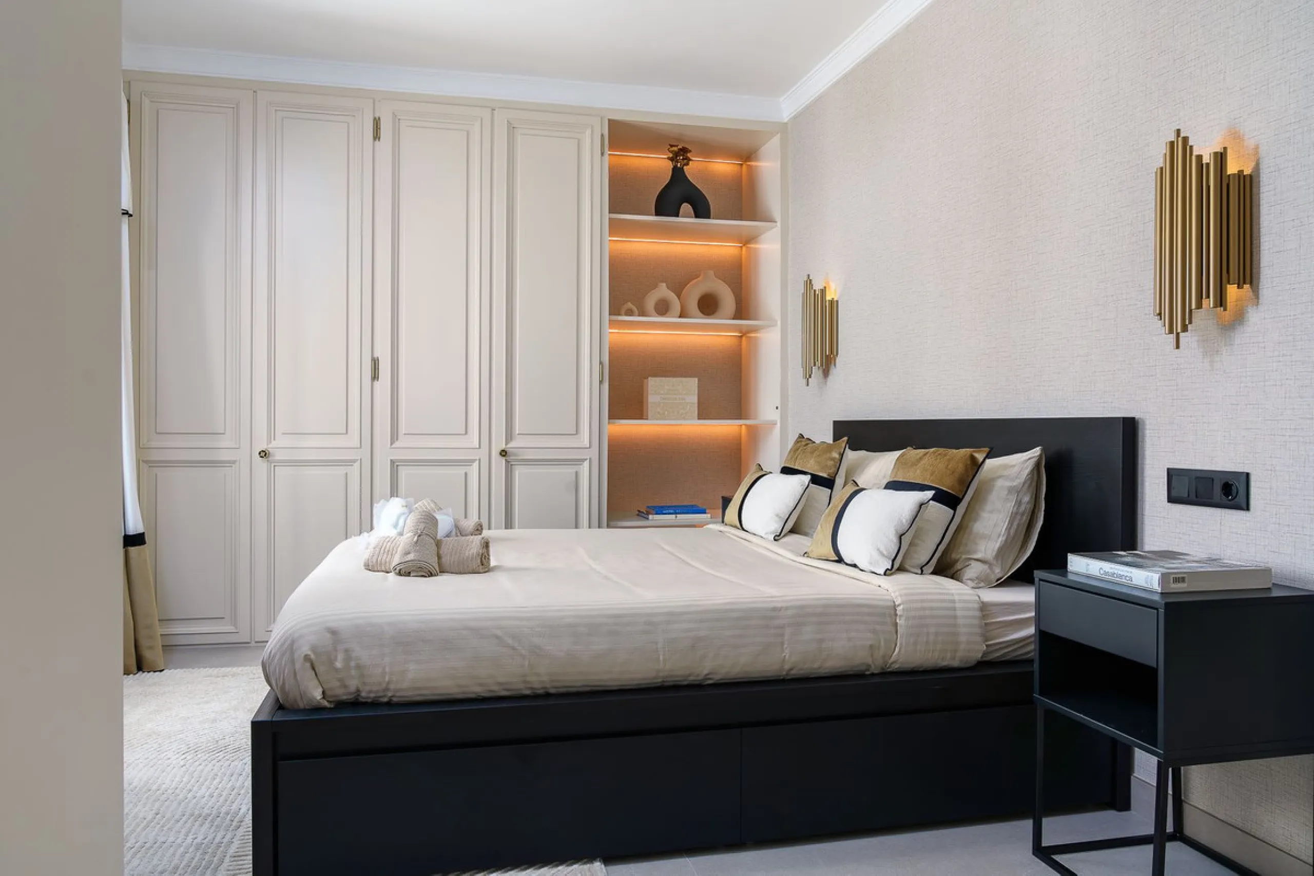 Apartment - Middle Floor Apartment в продаже в Marbella, Málaga. В доме 2 спален и 2 ванных комнат. Площадь дома 80 м²