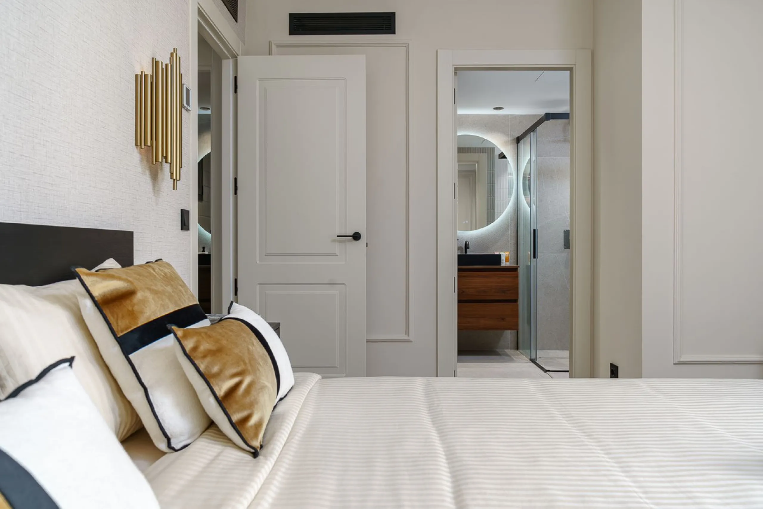 Apartment - Middle Floor Apartment в продаже в Marbella, Málaga. В доме 2 спален и 2 ванных комнат. Площадь дома 80 м²