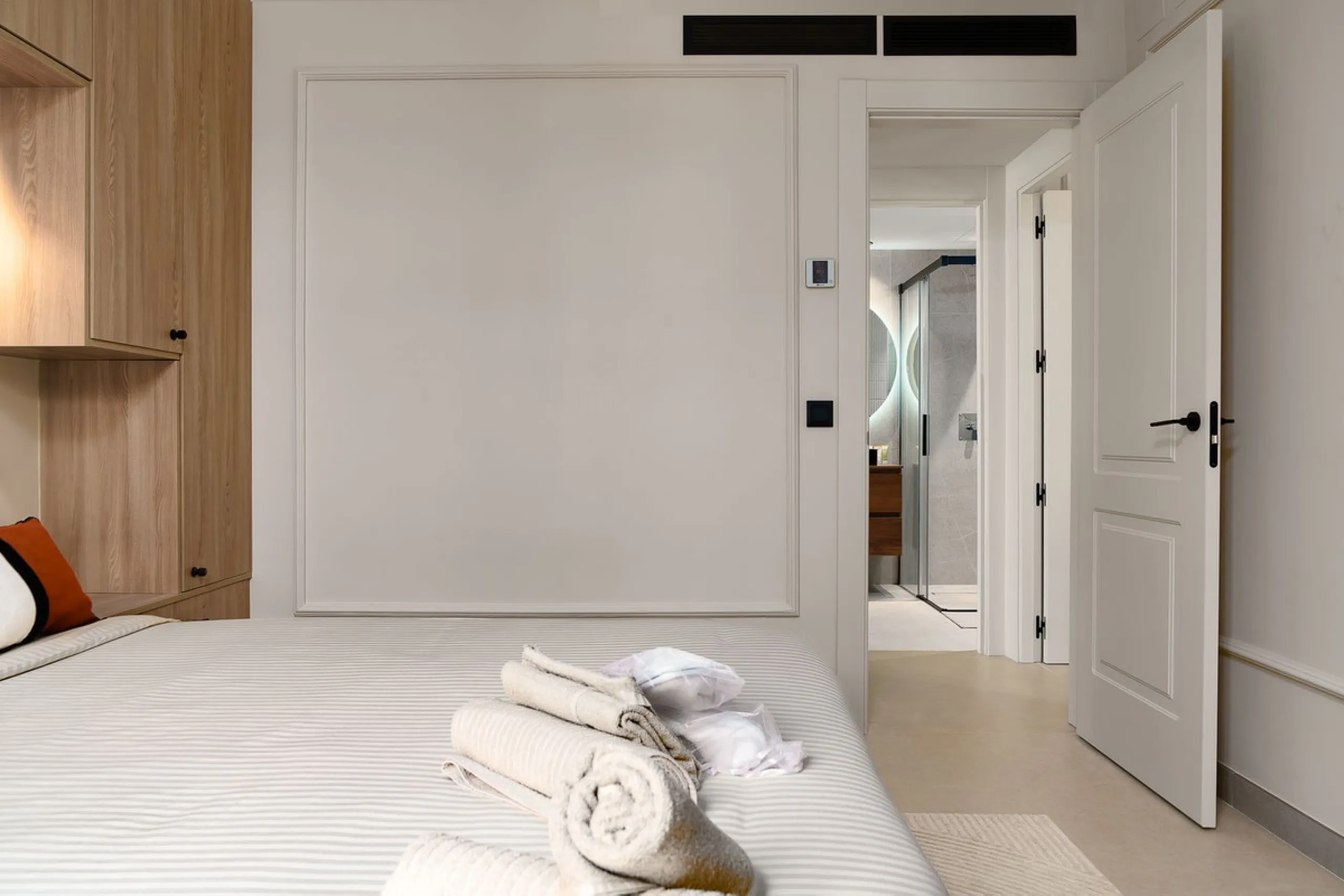 Apartment - Middle Floor Apartment в продаже в Marbella, Málaga. В доме 2 спален и 2 ванных комнат. Площадь дома 80 м²