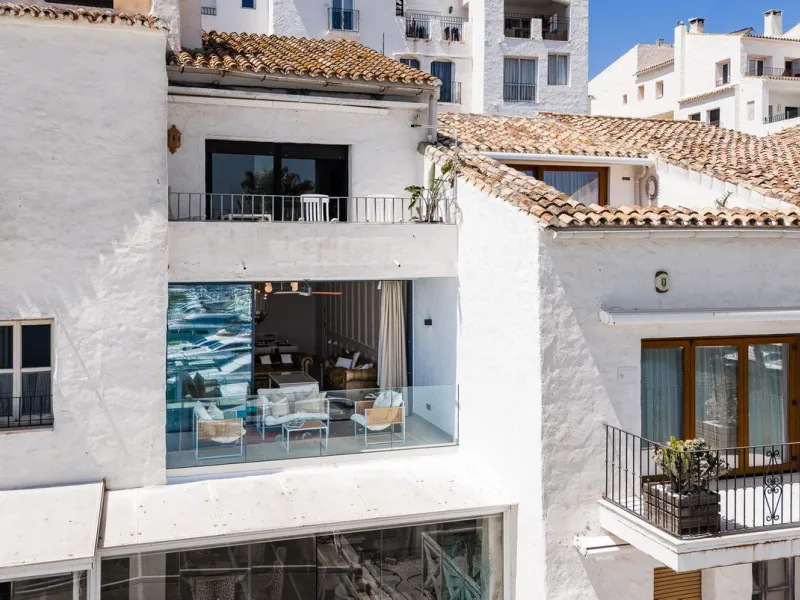 Apartment - Middle Floor Apartment в продаже в Marbella, Málaga. В доме 2 спален и 2 ванных комнат. Площадь дома 80 м²