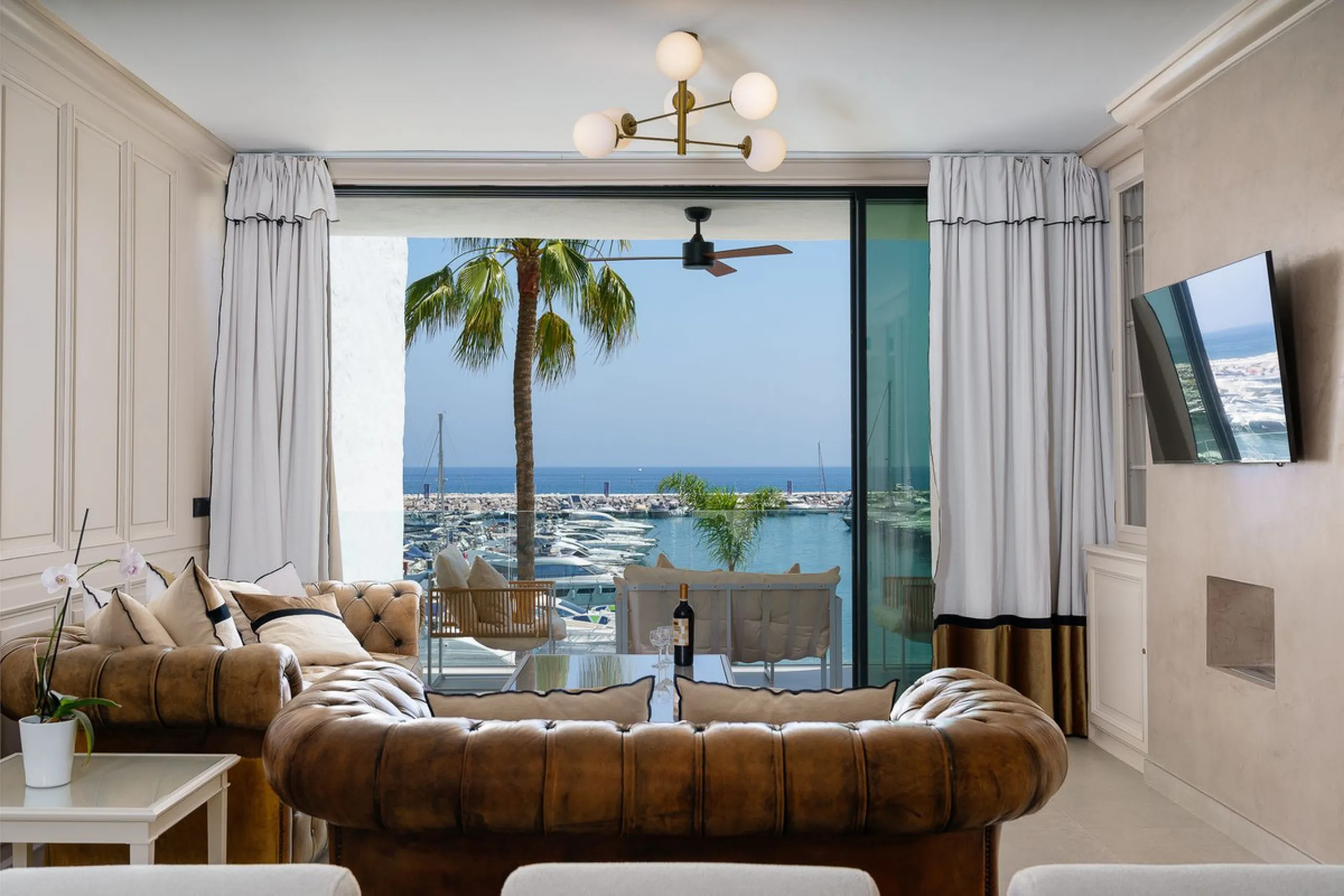 Apartment - Middle Floor Apartment в продаже в Marbella, Málaga. В доме 2 спален и 2 ванных комнат. Площадь дома 80 м²