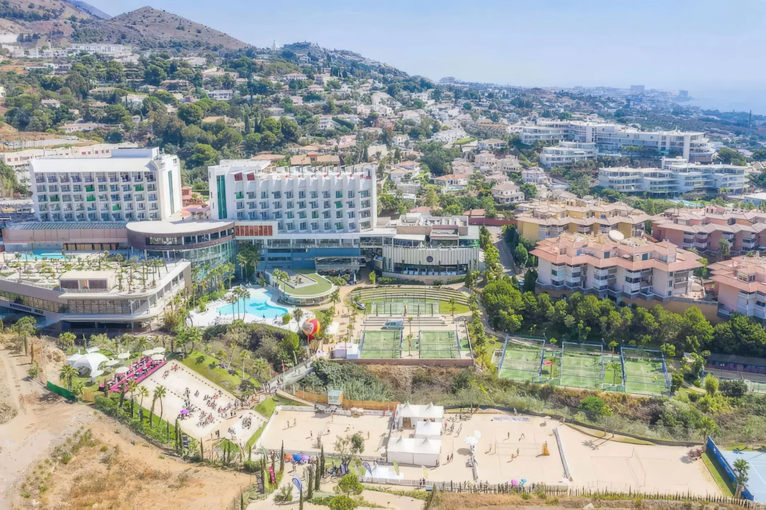 Welcome to an unparalleled opportunity for luxury living on the Costa del Sol. This stunning 3-bedroom, 3-bathroom corner garden residence, showcasing a private and garden within a prestigious gated community. As you step inside, you'll be greeted by a sp