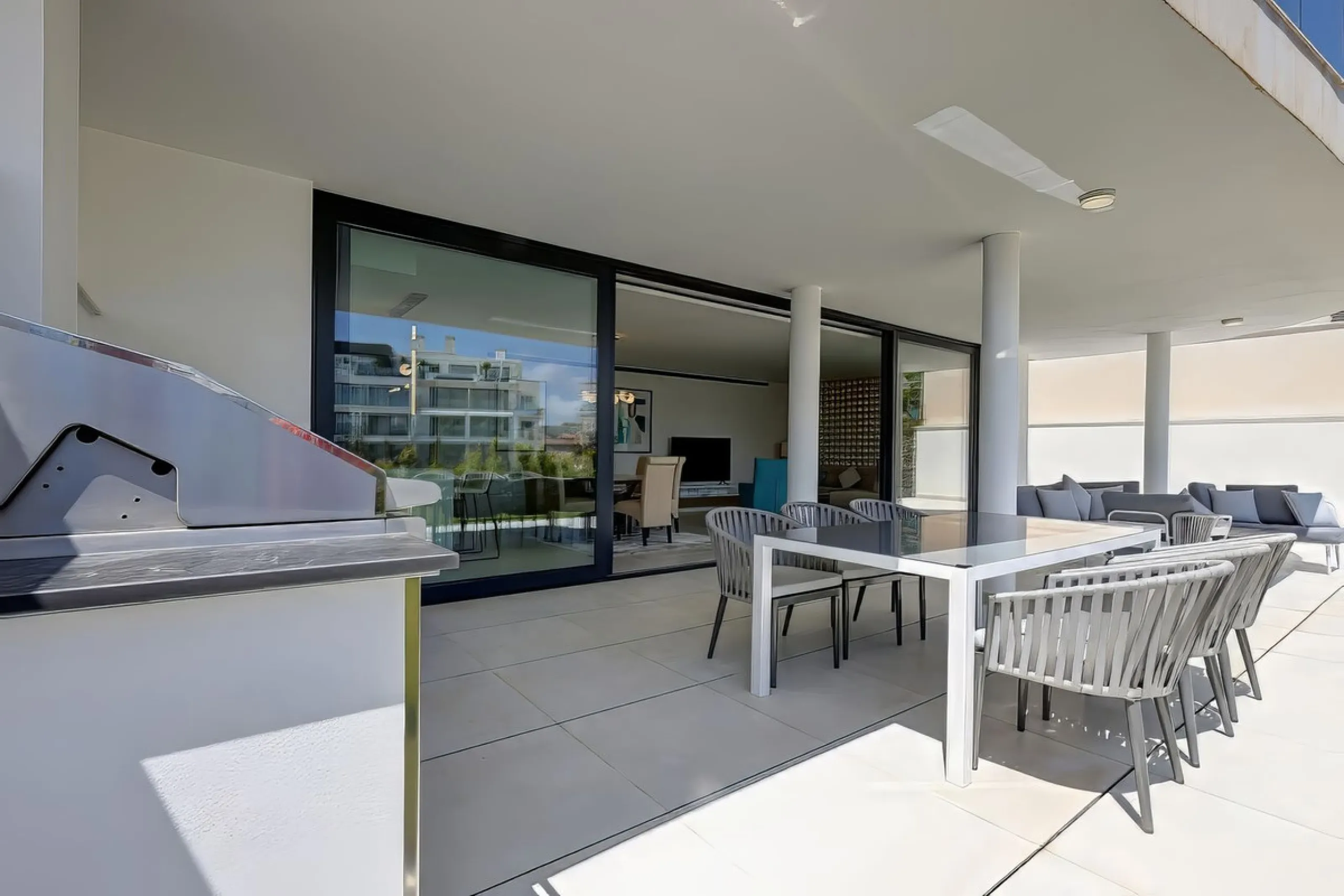 Welcome to an unparalleled opportunity for luxury living on the Costa del Sol. This stunning 3-bedroom, 3-bathroom corner garden residence, showcasing a private and garden within a prestigious gated community. As you step inside, you'll be greeted by a sp