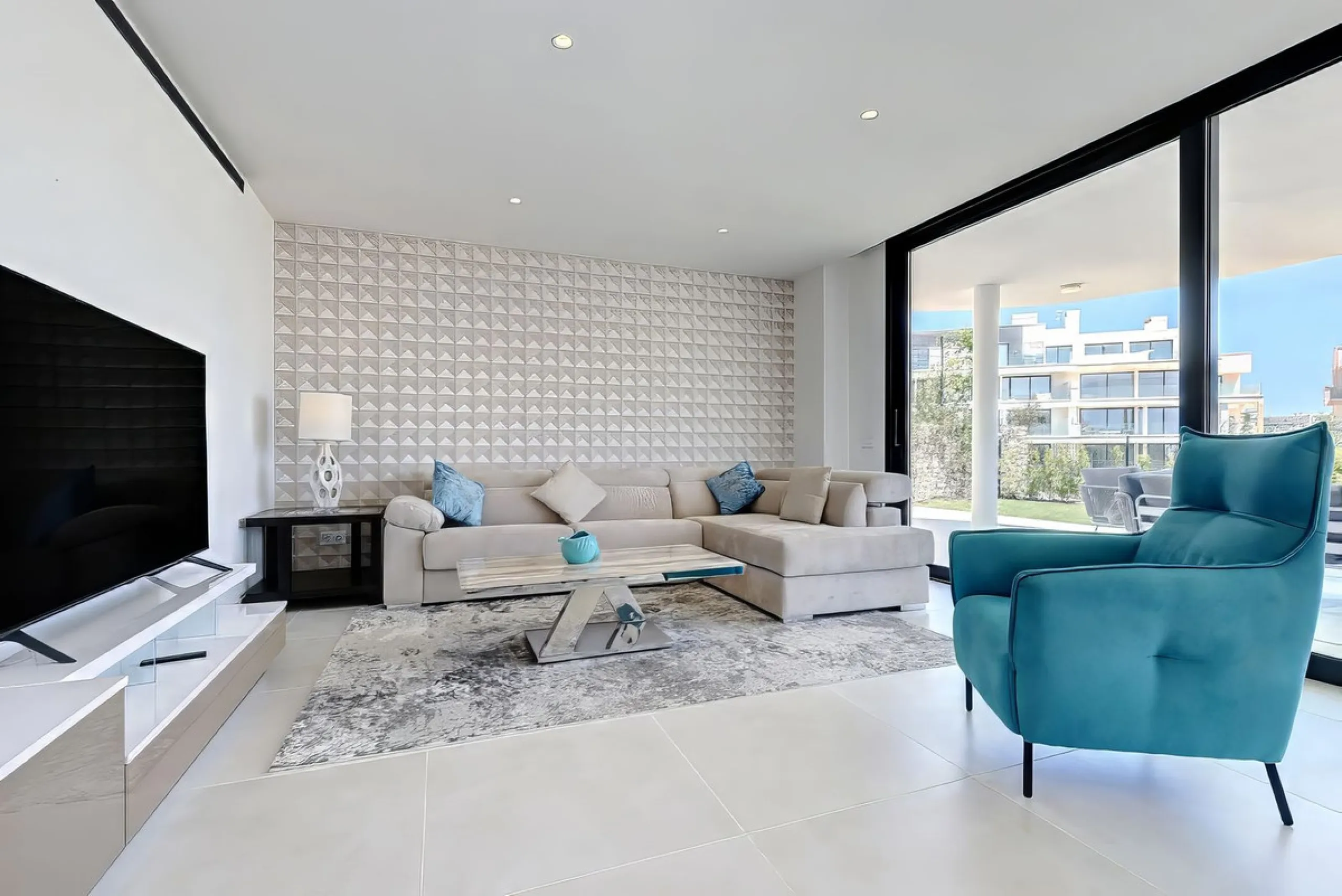 Welcome to an unparalleled opportunity for luxury living on the Costa del Sol. This stunning 3-bedroom, 3-bathroom corner garden residence, showcasing a private and garden within a prestigious gated community. As you step inside, you'll be greeted by a sp