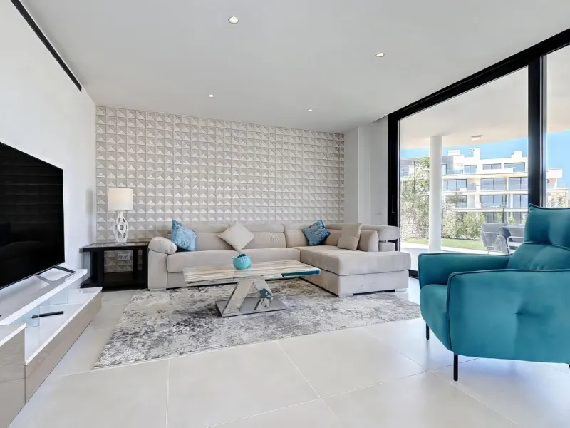 Welcome to an unparalleled opportunity for luxury living on the Costa del Sol. This stunning 3-bedroom, 3-bathroom corner garden residence, showcasing a private and garden within a prestigious gated community. As you step inside, you'll be greeted by a sp
