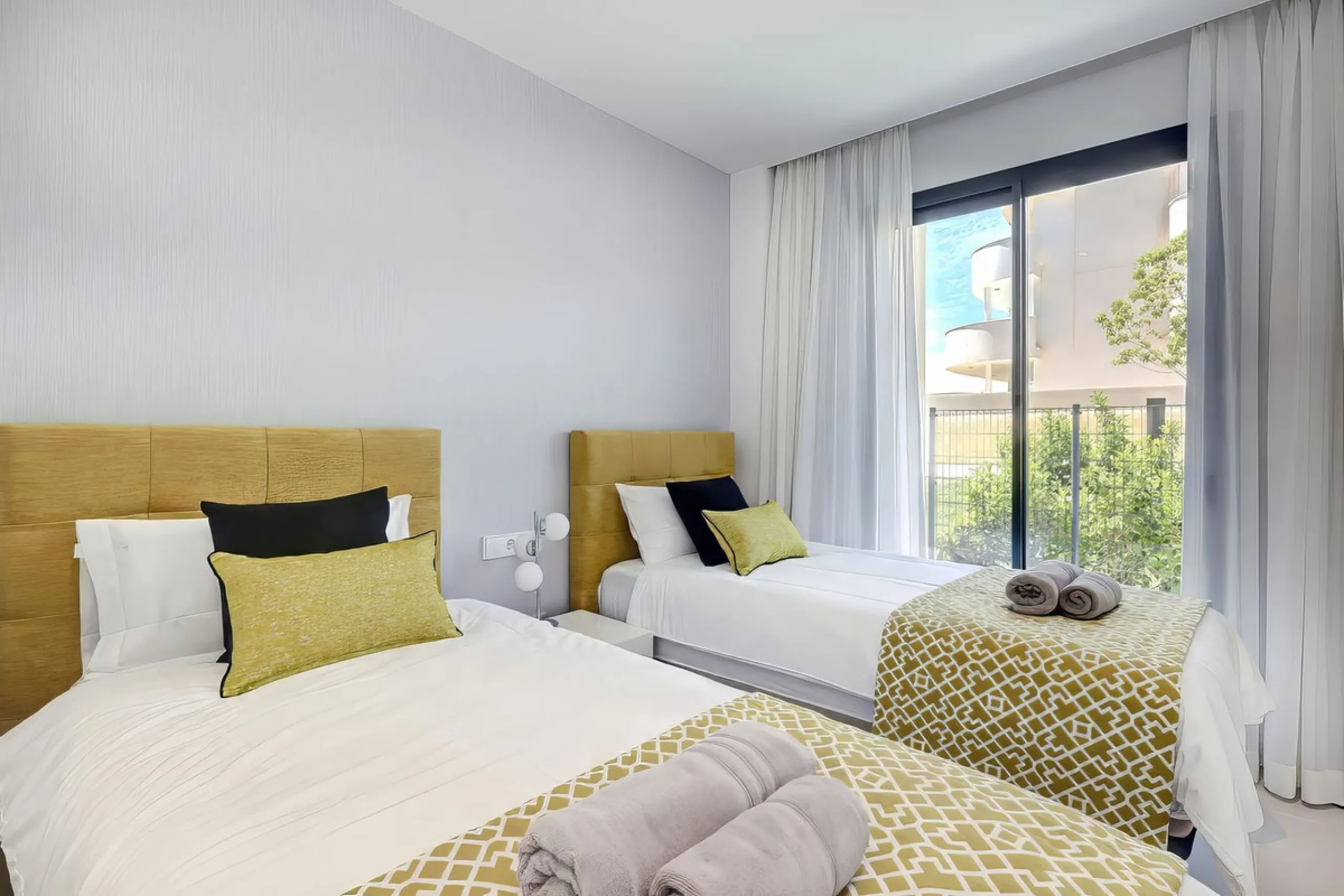 Welcome to an unparalleled opportunity for luxury living on the Costa del Sol. This stunning 3-bedroom, 3-bathroom corner garden residence, showcasing a private and garden within a prestigious gated community. As you step inside, you'll be greeted by a sp
