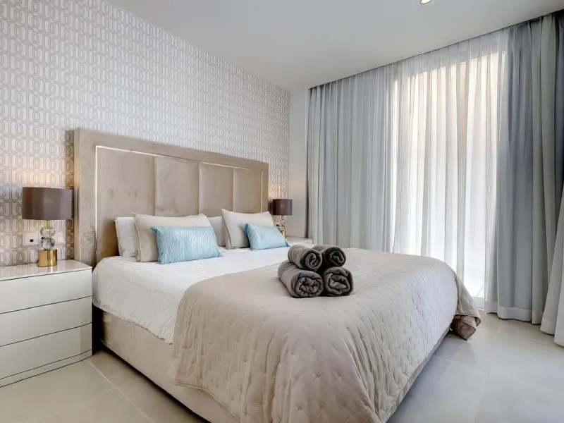 Welcome to an unparalleled opportunity for luxury living on the Costa del Sol. This stunning 3-bedroom, 3-bathroom corner garden residence, showcasing a private and garden within a prestigious gated community. As you step inside, you'll be greeted by a sp