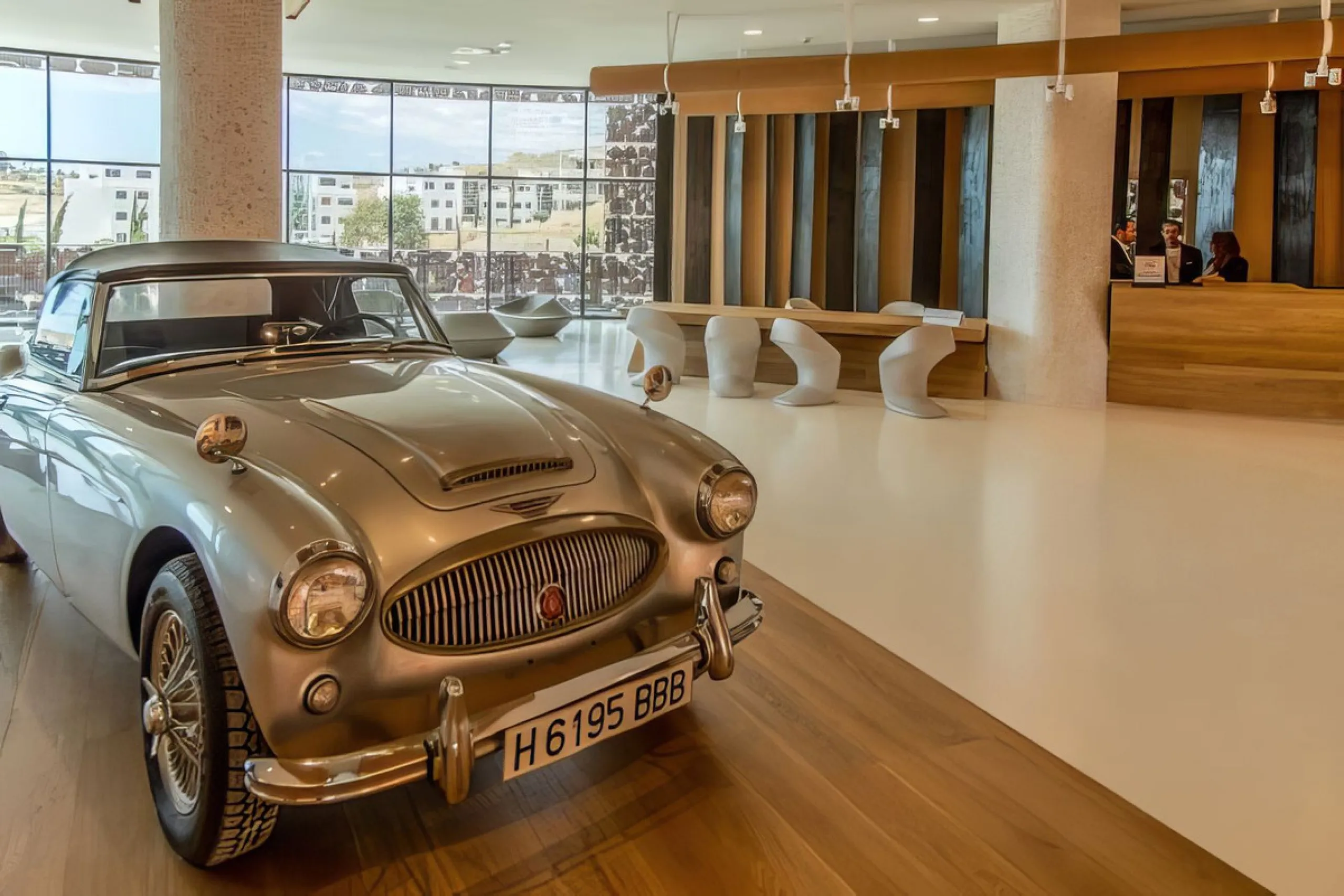 Welcome to an unparalleled opportunity for luxury living on the Costa del Sol. This stunning 3-bedroom, 3-bathroom corner garden residence, showcasing a private and garden within a prestigious gated community. As you step inside, you'll be greeted by a sp