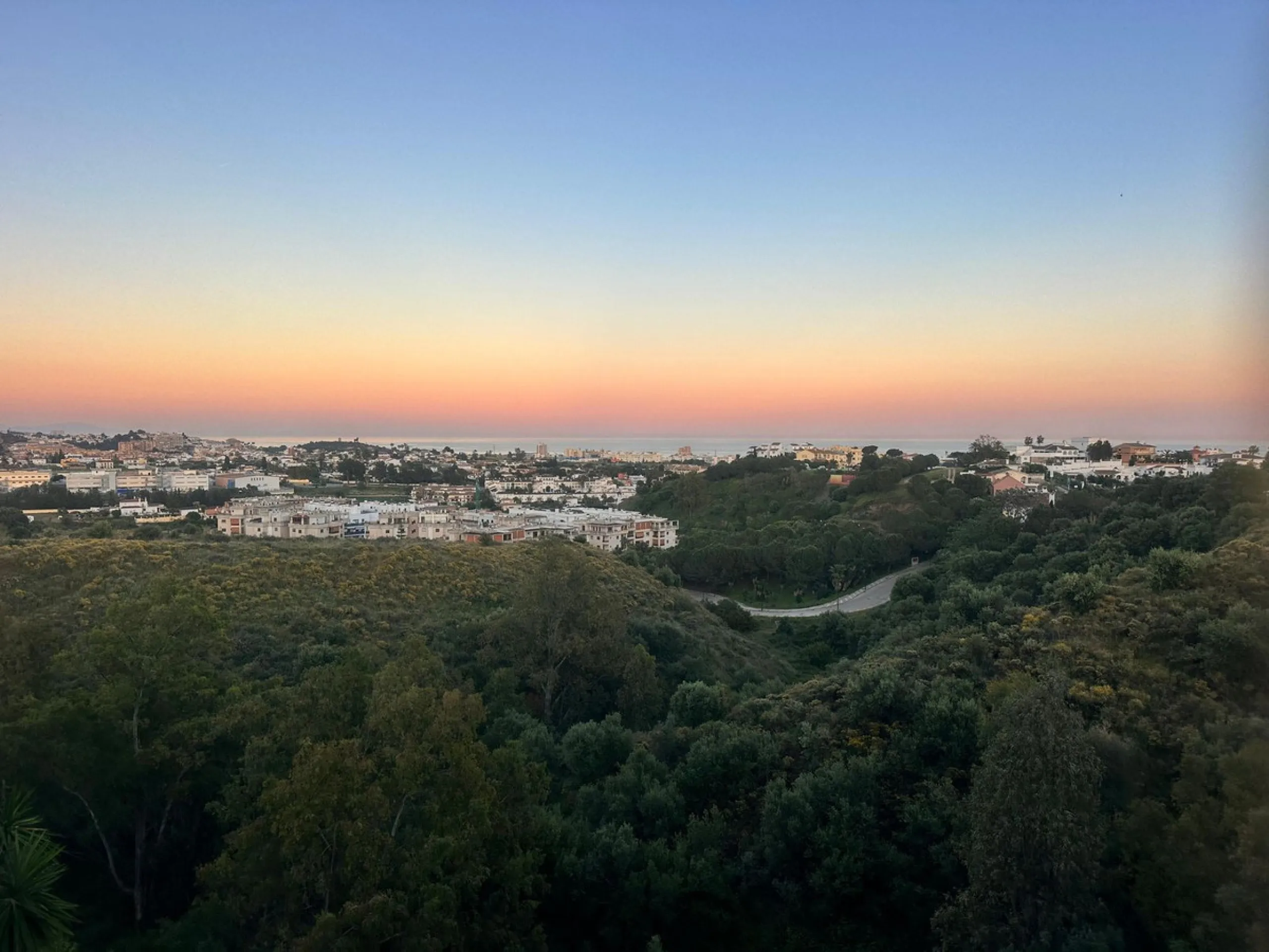 House - Detached Villa в продаже в Mijas, Málaga. В доме 4 спален и 4 ванных комнат. Площадь дома 377 м². Площадь участка 1220 м²