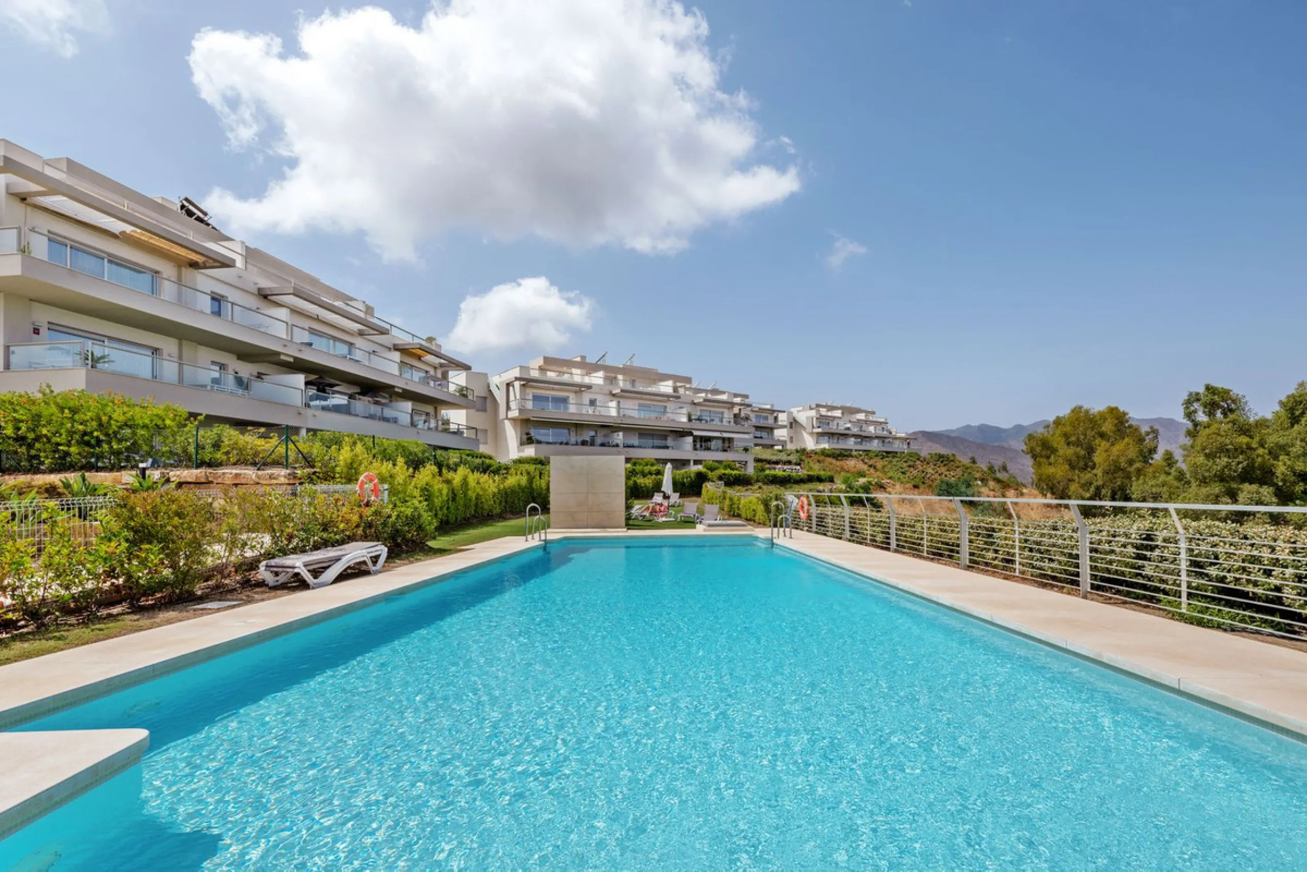 **The property holds a valid short-term holiday rental licence, making it a solid option for personal use and rental income.**