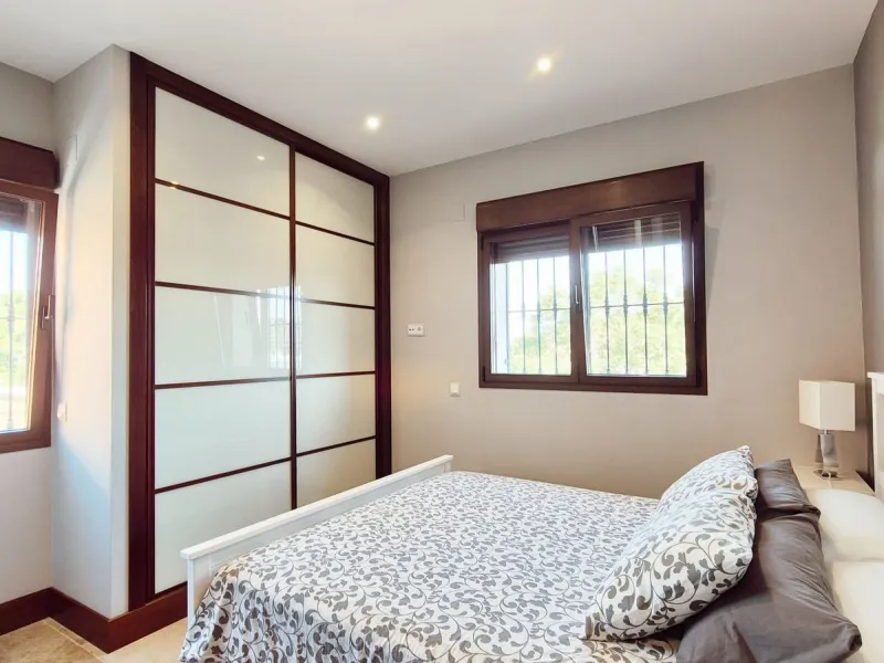 Discover this stunning Mediterranean-style home, located just a few meters from the sea. This charming residence offers an unbeatable location, with restaurants nearby and a seaside promenade within easy walking distance. The house features five spacious 