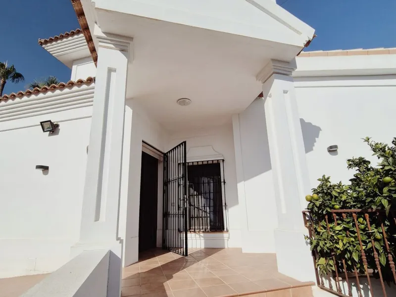 Discover this stunning Mediterranean-style home, located just a few meters from the sea. This charming residence offers an unbeatable location, with restaurants nearby and a seaside promenade within easy walking distance. The house features five spacious 