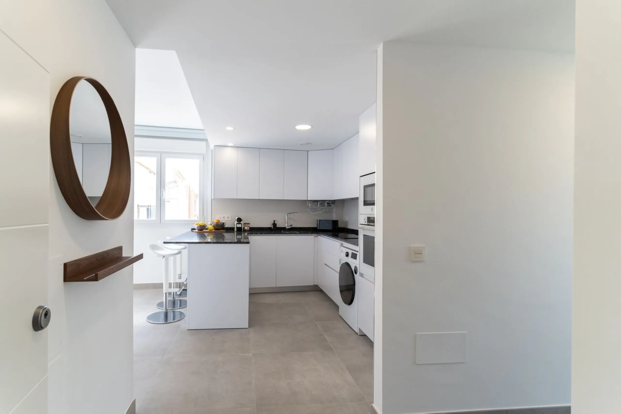 Commercial - Apartment Complex в продаже в Mijas, Málaga. В доме 17 спален и 16 ванных комнат. Площадь дома 851 м²