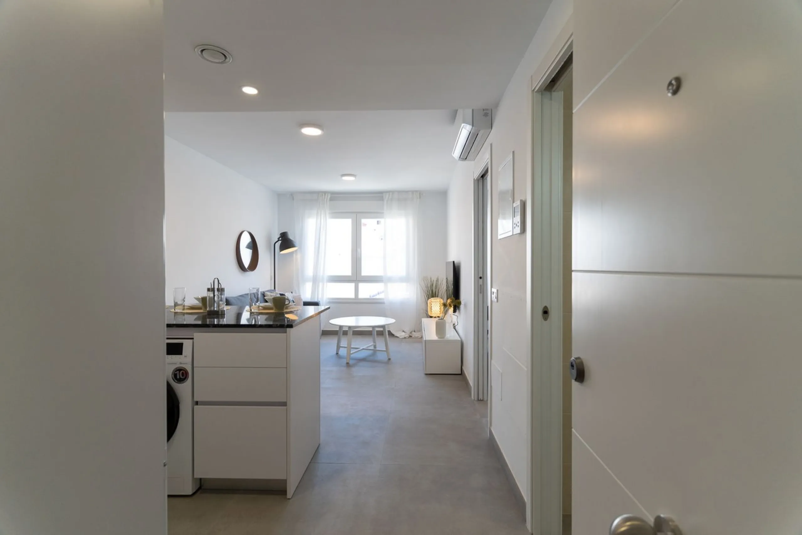 Commercial - Apartment Complex в продаже в Mijas, Málaga. В доме 17 спален и 16 ванных комнат. Площадь дома 851 м²