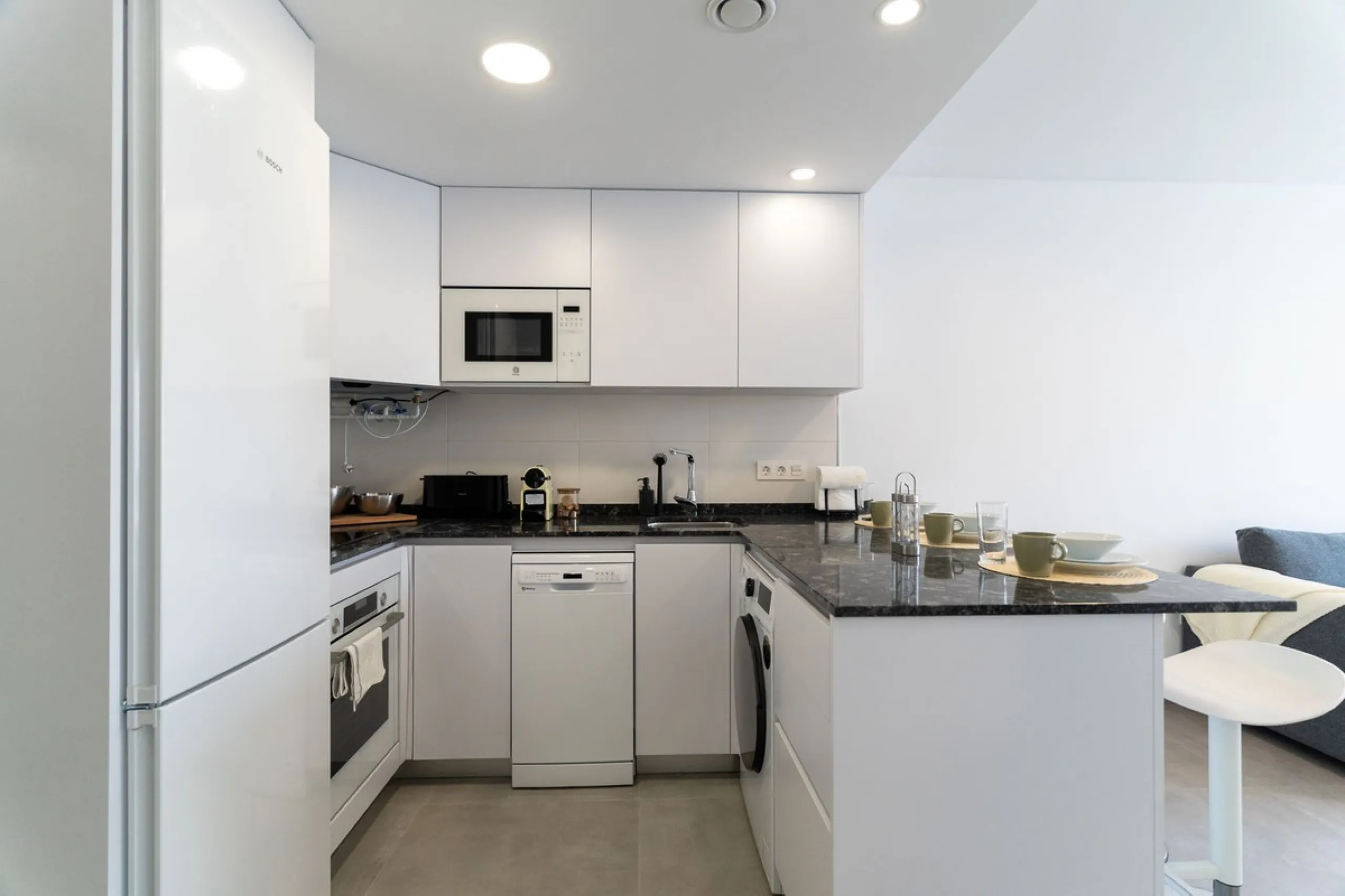 Commercial - Apartment Complex в продаже в Mijas, Málaga. В доме 17 спален и 16 ванных комнат. Площадь дома 851 м²