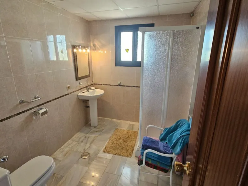 House - Detached Villa в продаже в Mijas, Málaga. В доме 4 спален и 4 ванных комнат. Площадь дома 377 м². Площадь участка 1220 м²