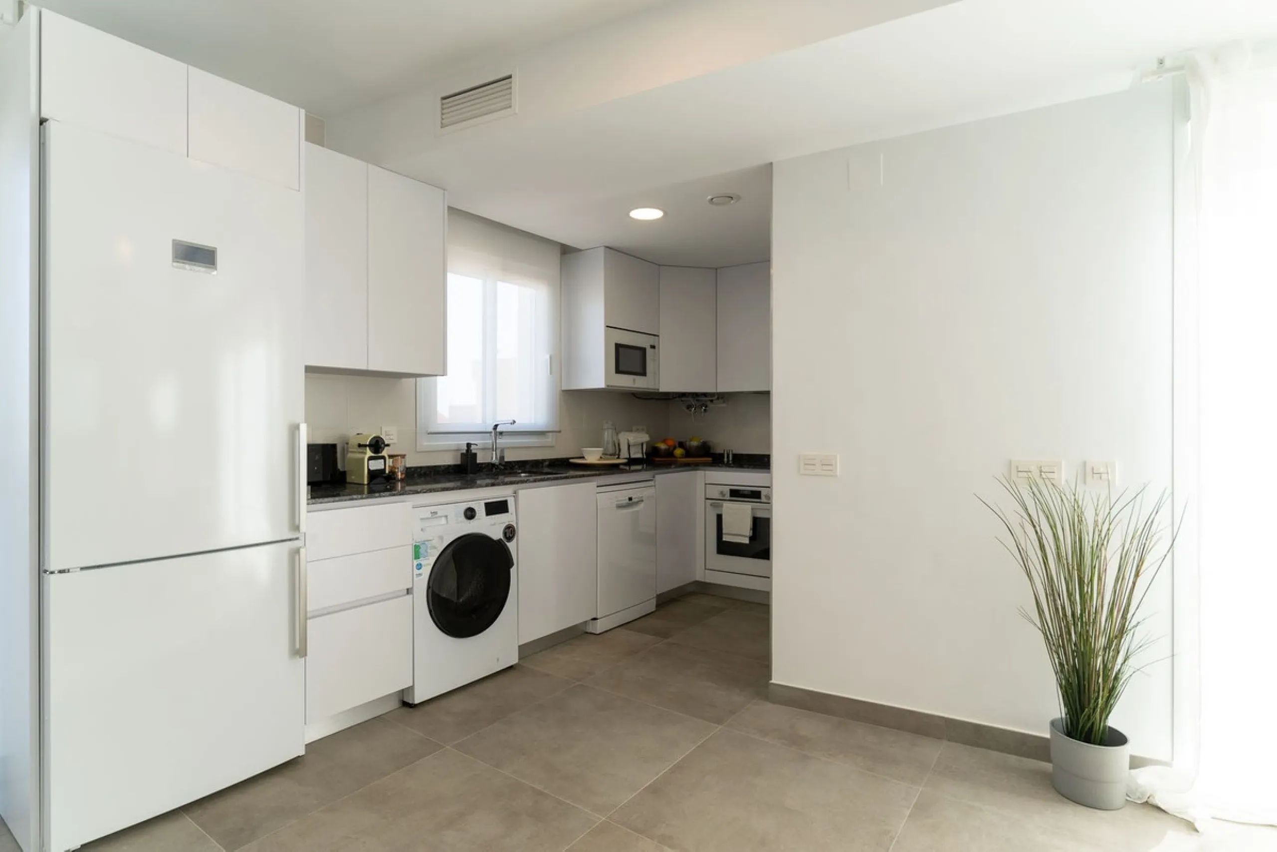 Commercial - Apartment Complex в продаже в Mijas, Málaga. В доме 17 спален и 16 ванных комнат. Площадь дома 851 м²