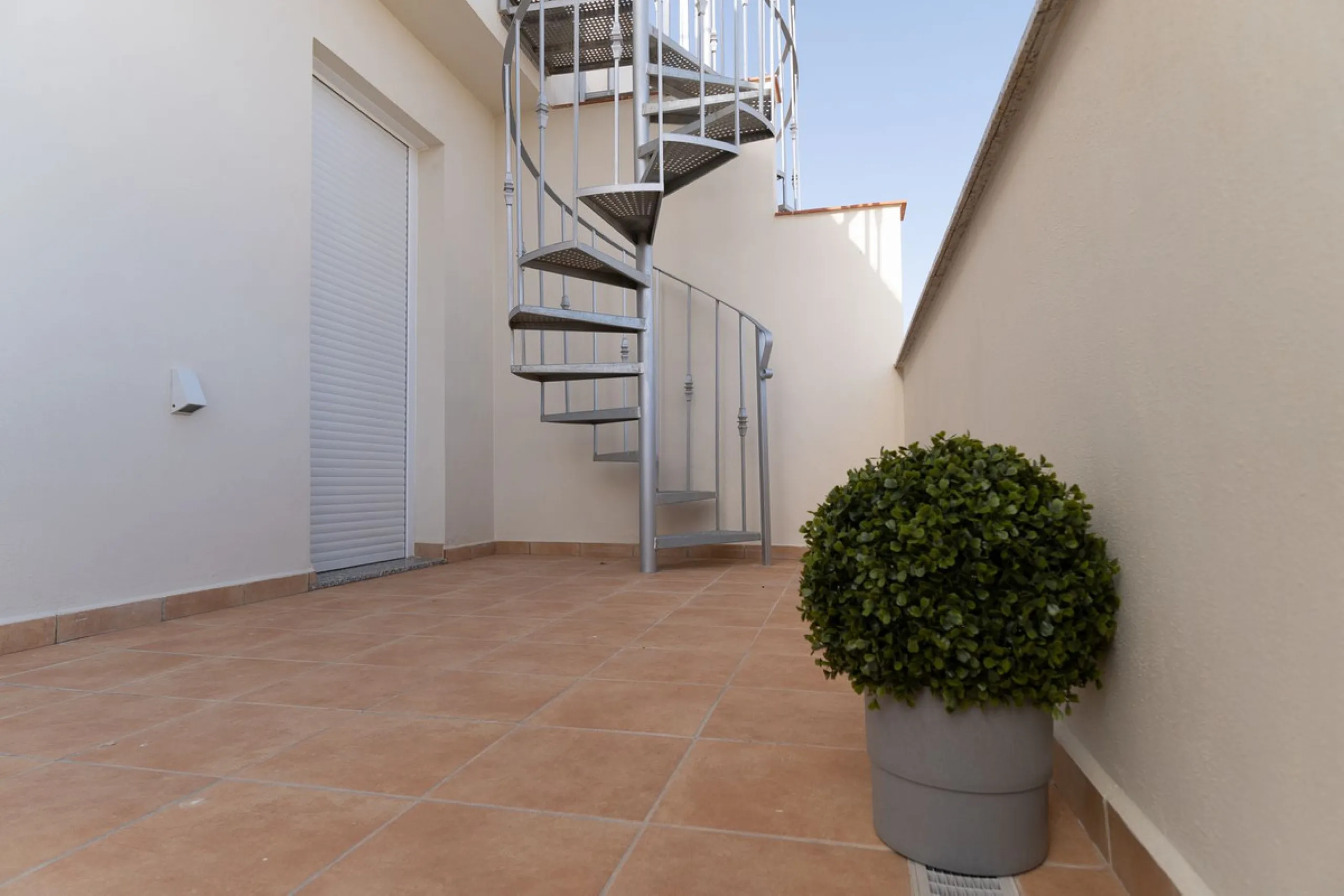 Commercial - Apartment Complex в продаже в Mijas, Málaga. В доме 17 спален и 16 ванных комнат. Площадь дома 851 м²