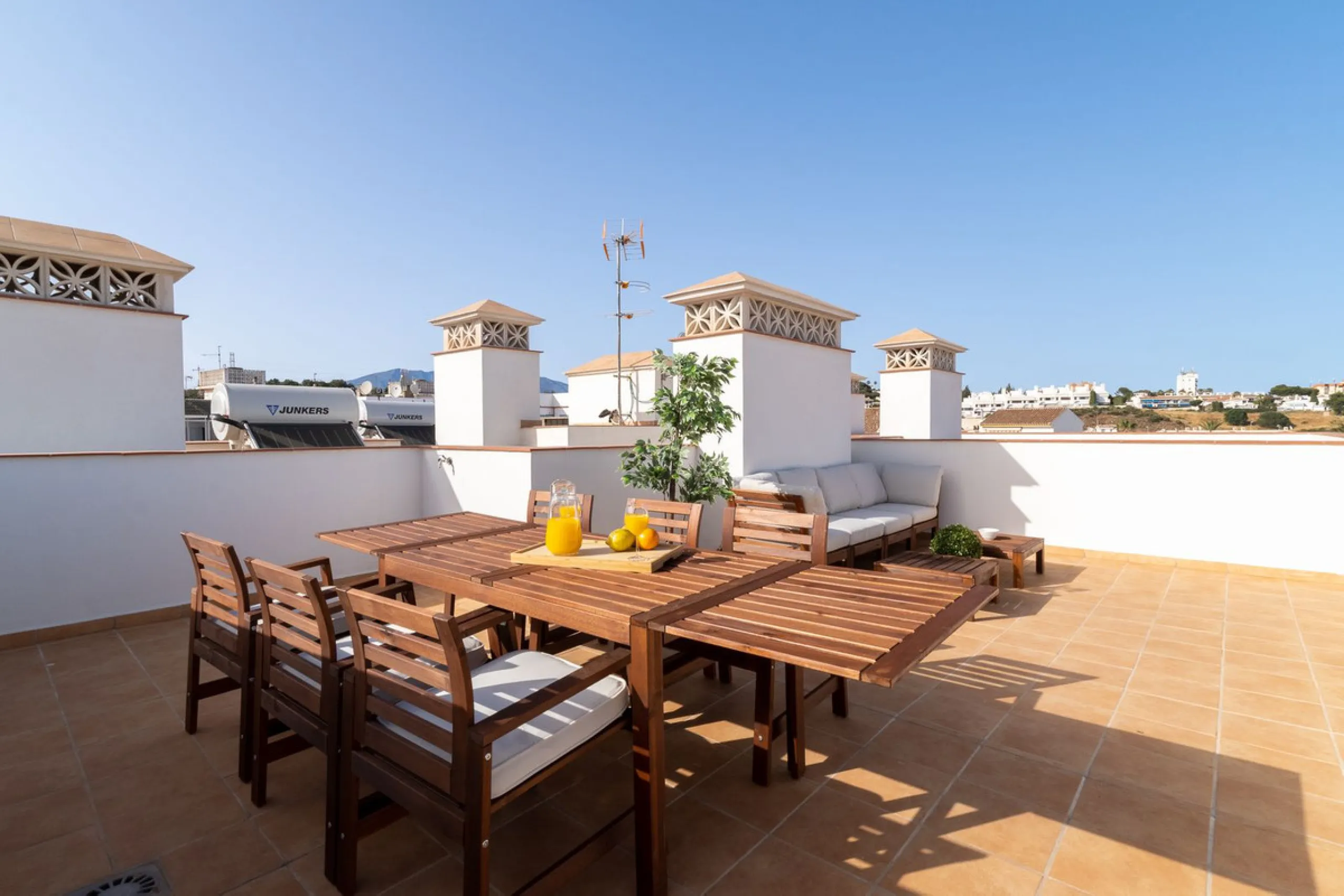 Commercial - Apartment Complex в продаже в Mijas, Málaga. В доме 17 спален и 16 ванных комнат. Площадь дома 851 м²
